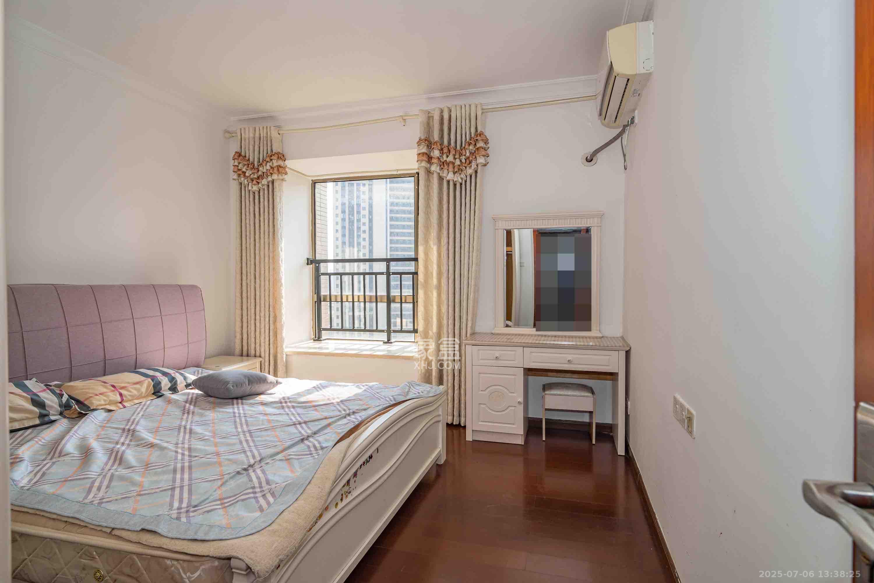 江山帝景雅典 3室2厅1卫 2100.0元/月 江山帝景雅典 3室2厅1卫 2100.0元/月室内图