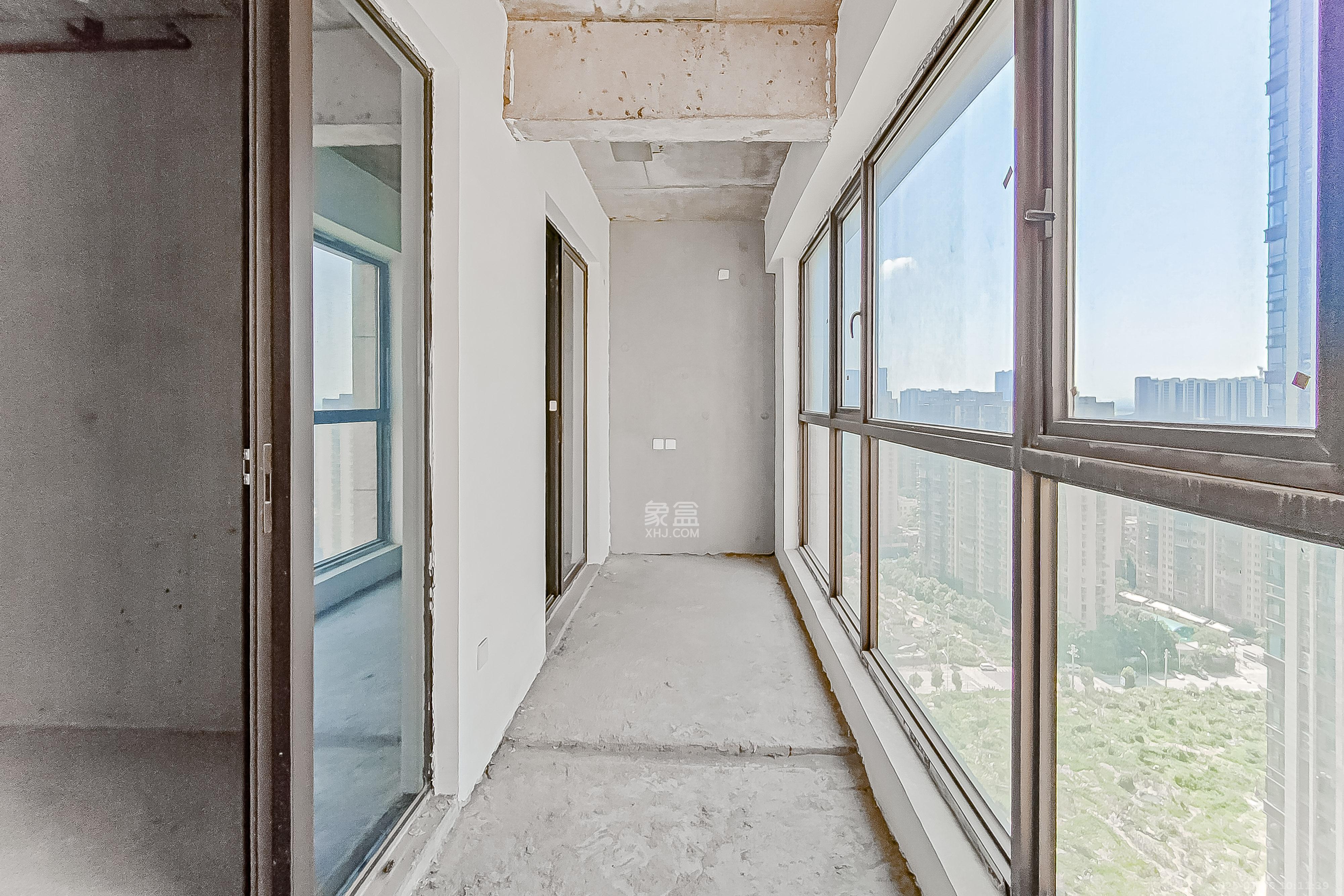 明昇壹城(明昇时代广场)二期 4室2厅2卫 209.8万 明昇壹城(明昇时代广场)二期 4室2厅2卫 209.8万阳台