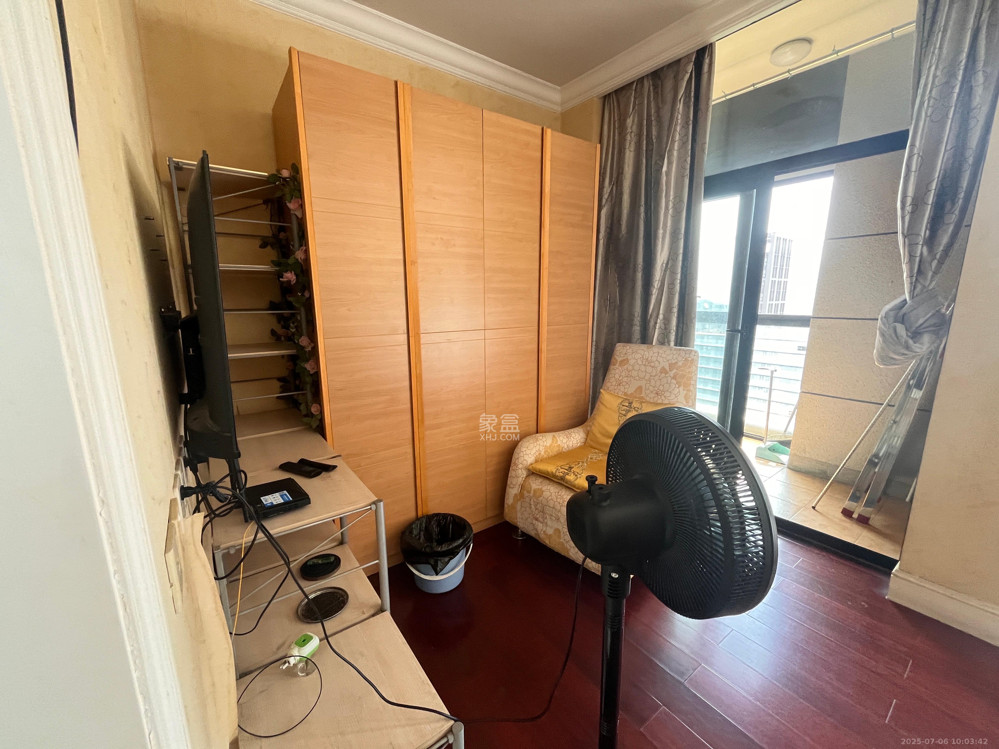 郡原广场 1室0厅0卫 2400.0元/月 郡原广场 1室0厅0卫 2400.0元/月室内图