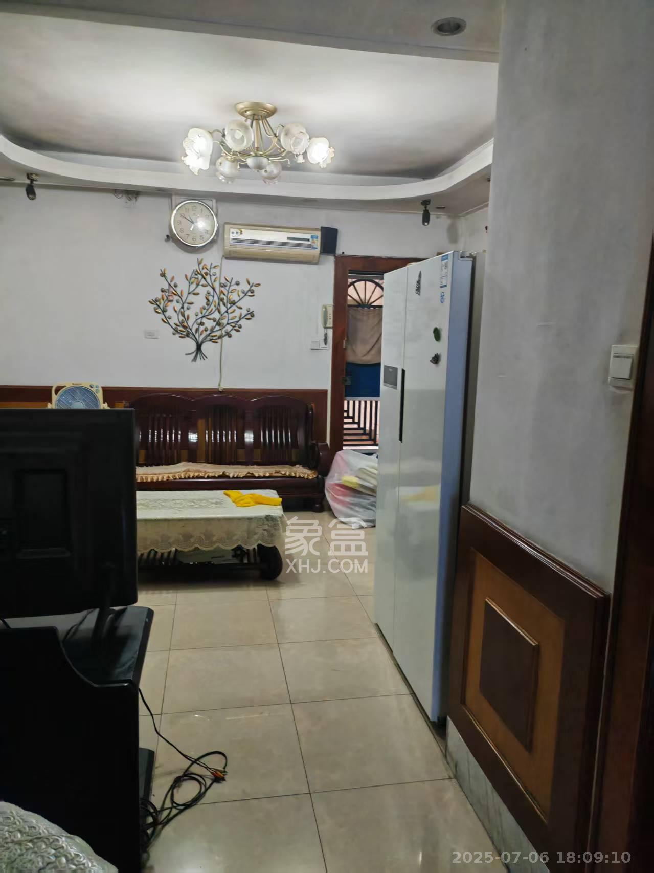 物资厅宿舍(五一大道) 3室1厅1卫 1900.0元/月 物资厅宿舍(五一大道) 3室1厅1卫 1900.0元/月室内图