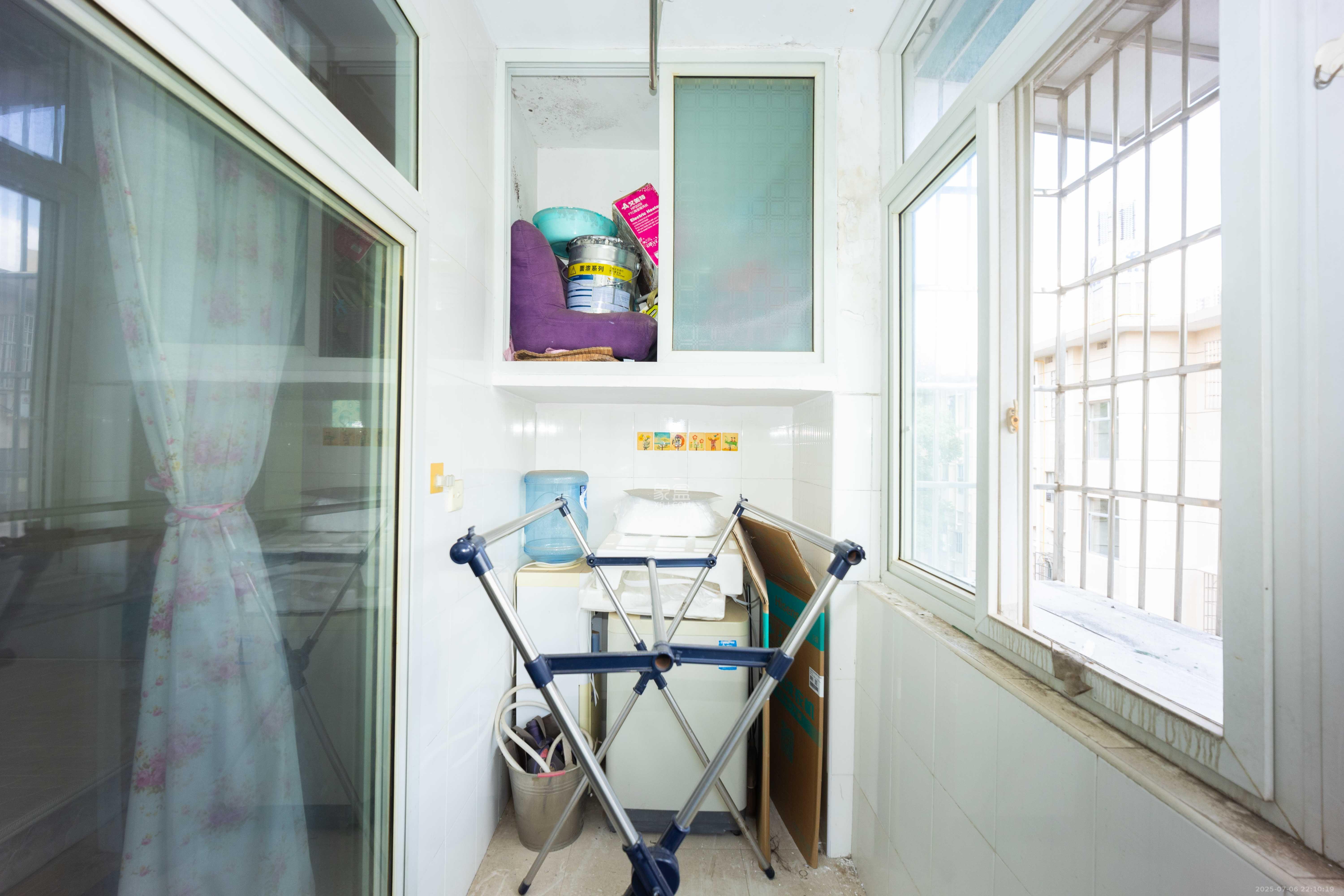 湘农桥社区 2室1厅1卫 1400.0元/月 湘农桥社区 2室1厅1卫 1400.0元/月室内图