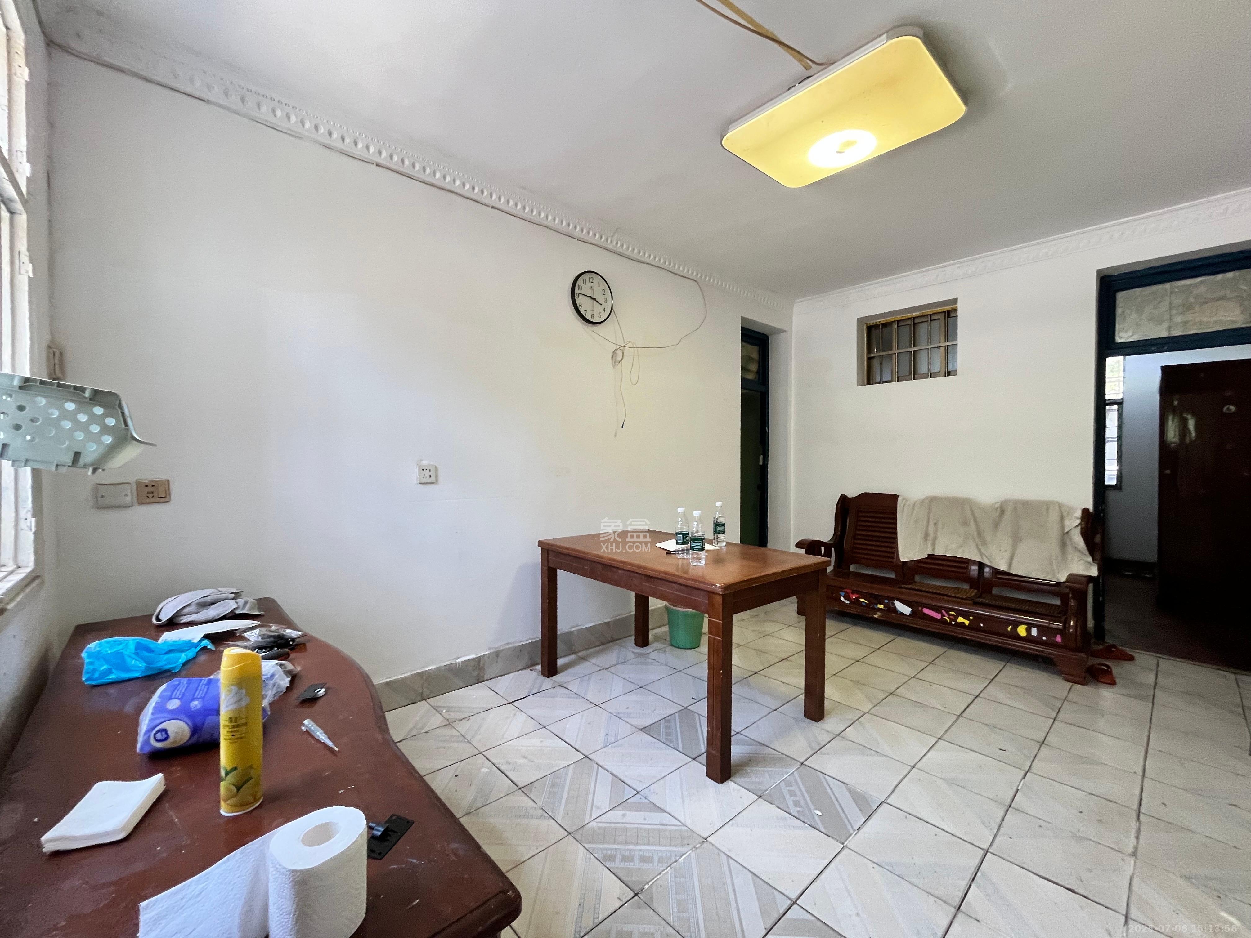 中建五局信和苑二区 2室1厅1卫 1200.0元/月 中建五局信和苑二区 2室1厅1卫 1200.0元/月室内图