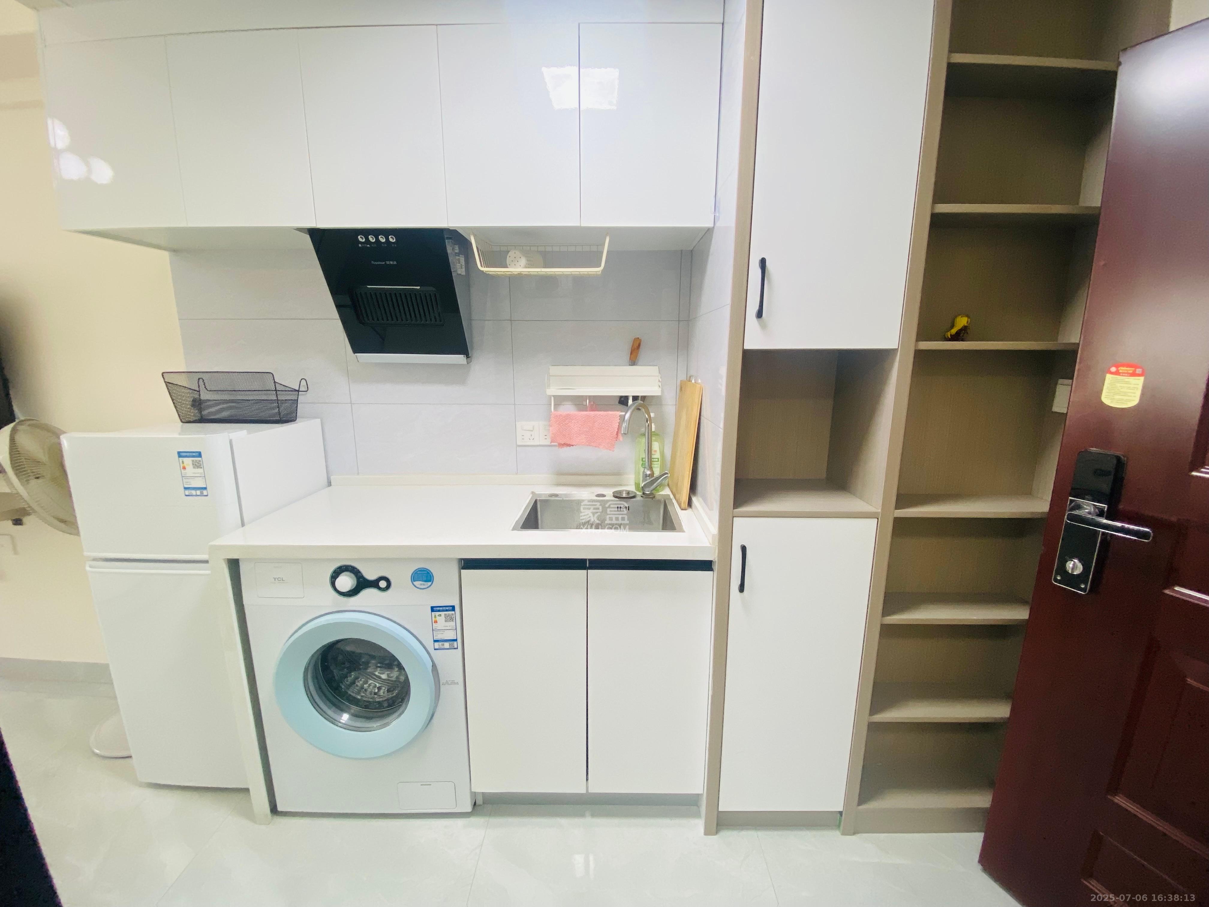 保利天禧EF区  1室1厅1卫   1600.00元/月室内图