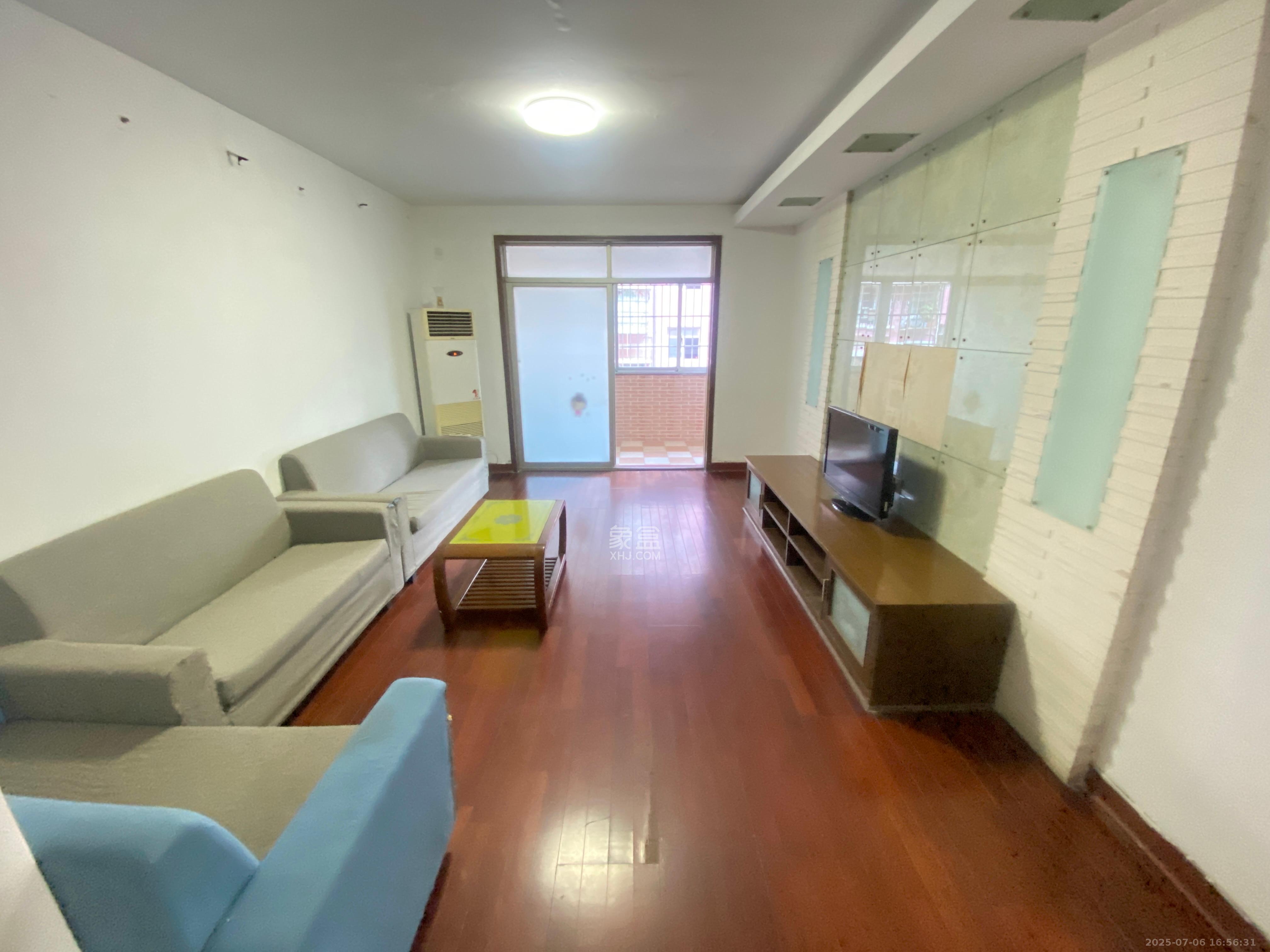 水泵厂宿舍 3室2厅2卫 2000.0元/月 水泵厂宿舍 3室2厅2卫 2000.0元/月室内图