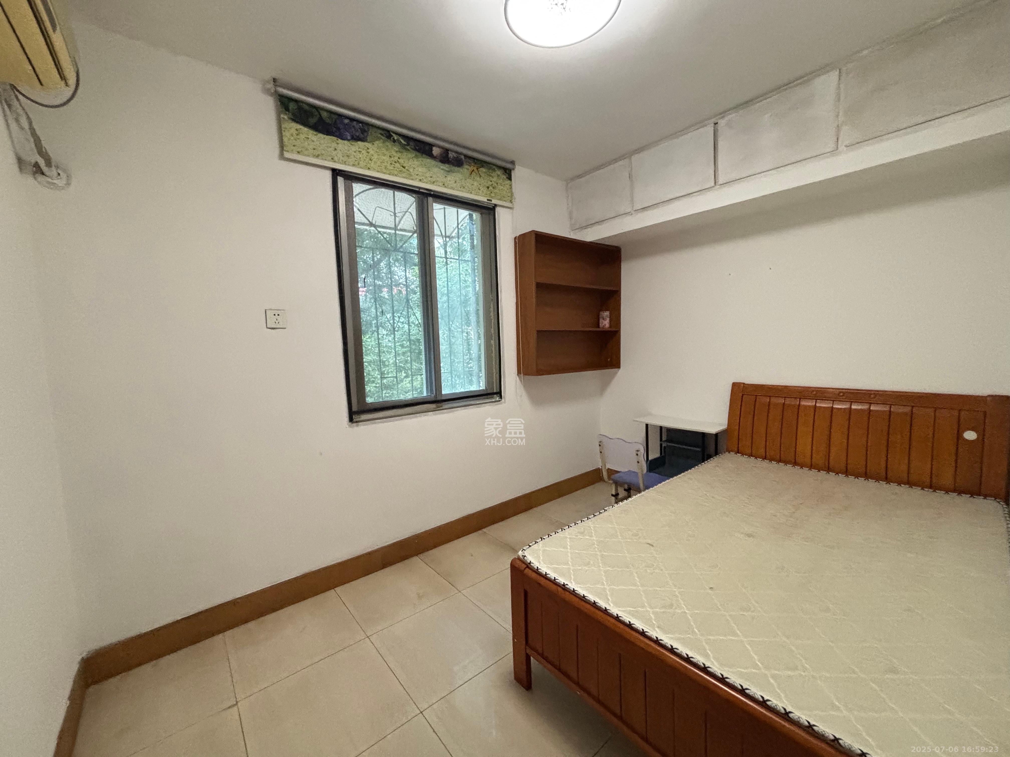 公交园小区（公交新村）  2室1厅1卫    1600.0元/月室内图
