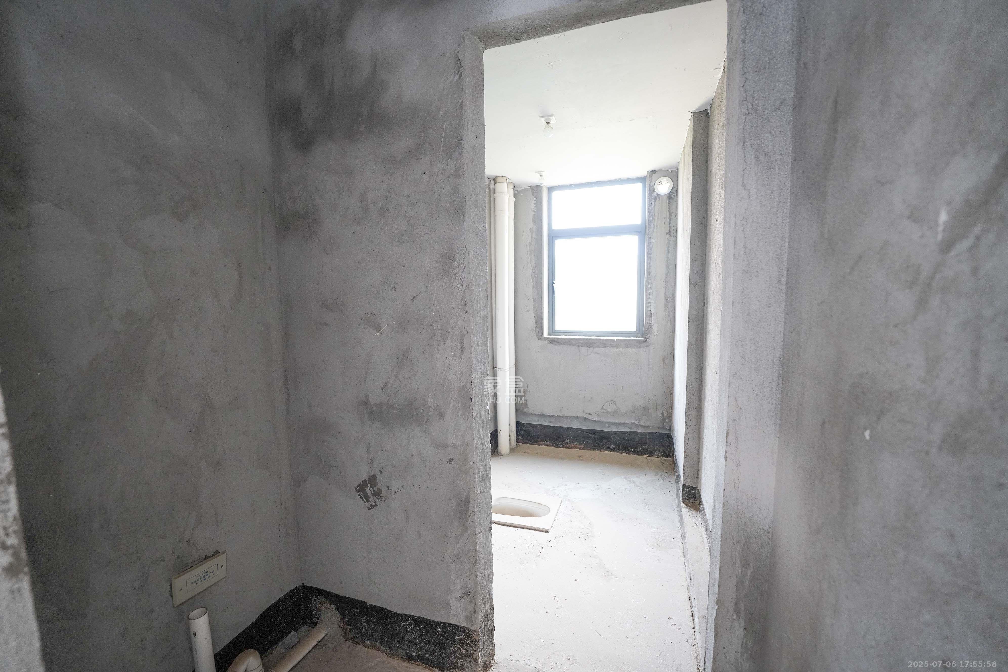 和美星城  4室2厅1卫    105.0万 和美星城  4室2厅1卫    105.0万卫生间