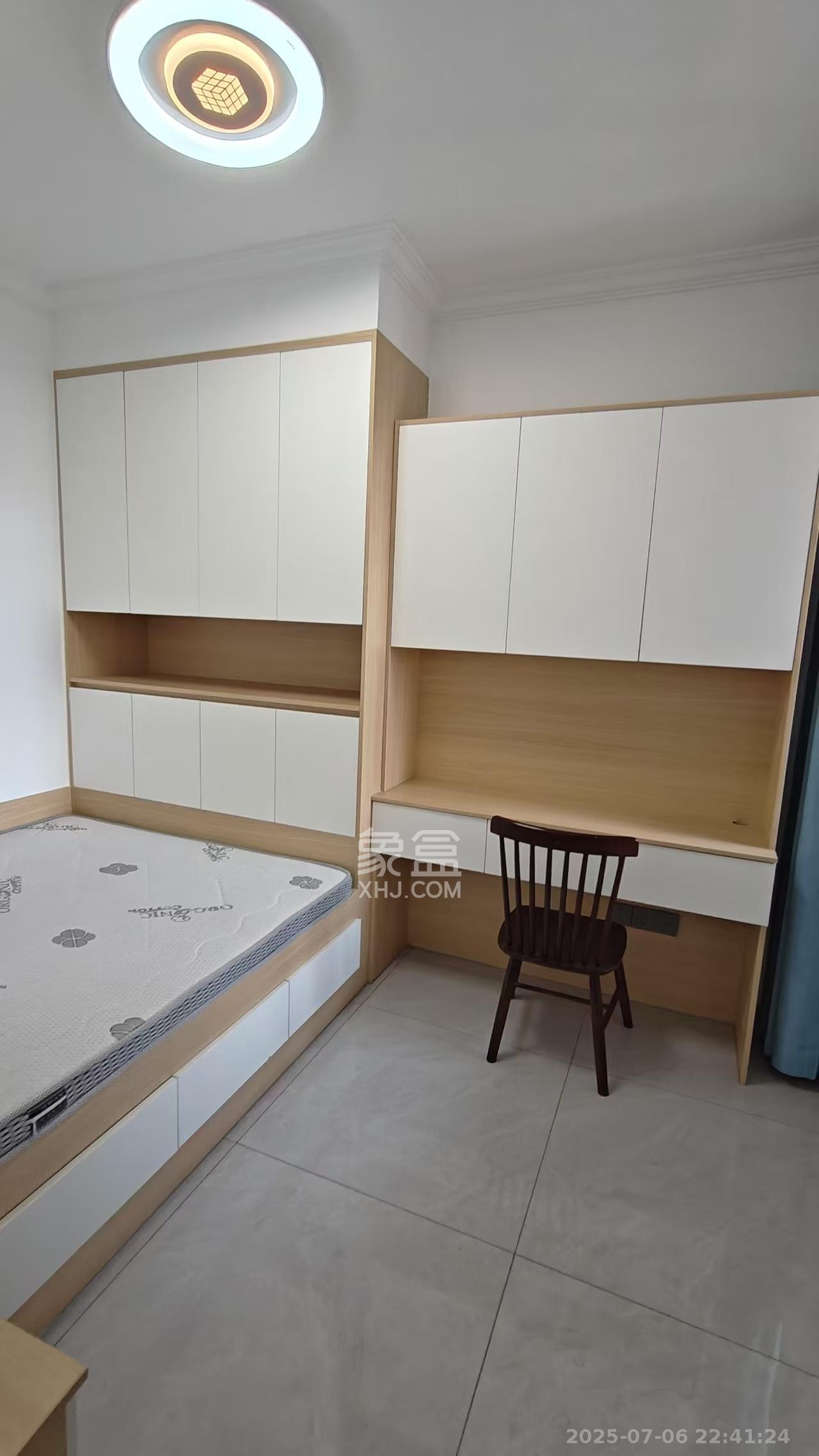 金塘家园  2室1厅1卫    2300.0元/月室内图