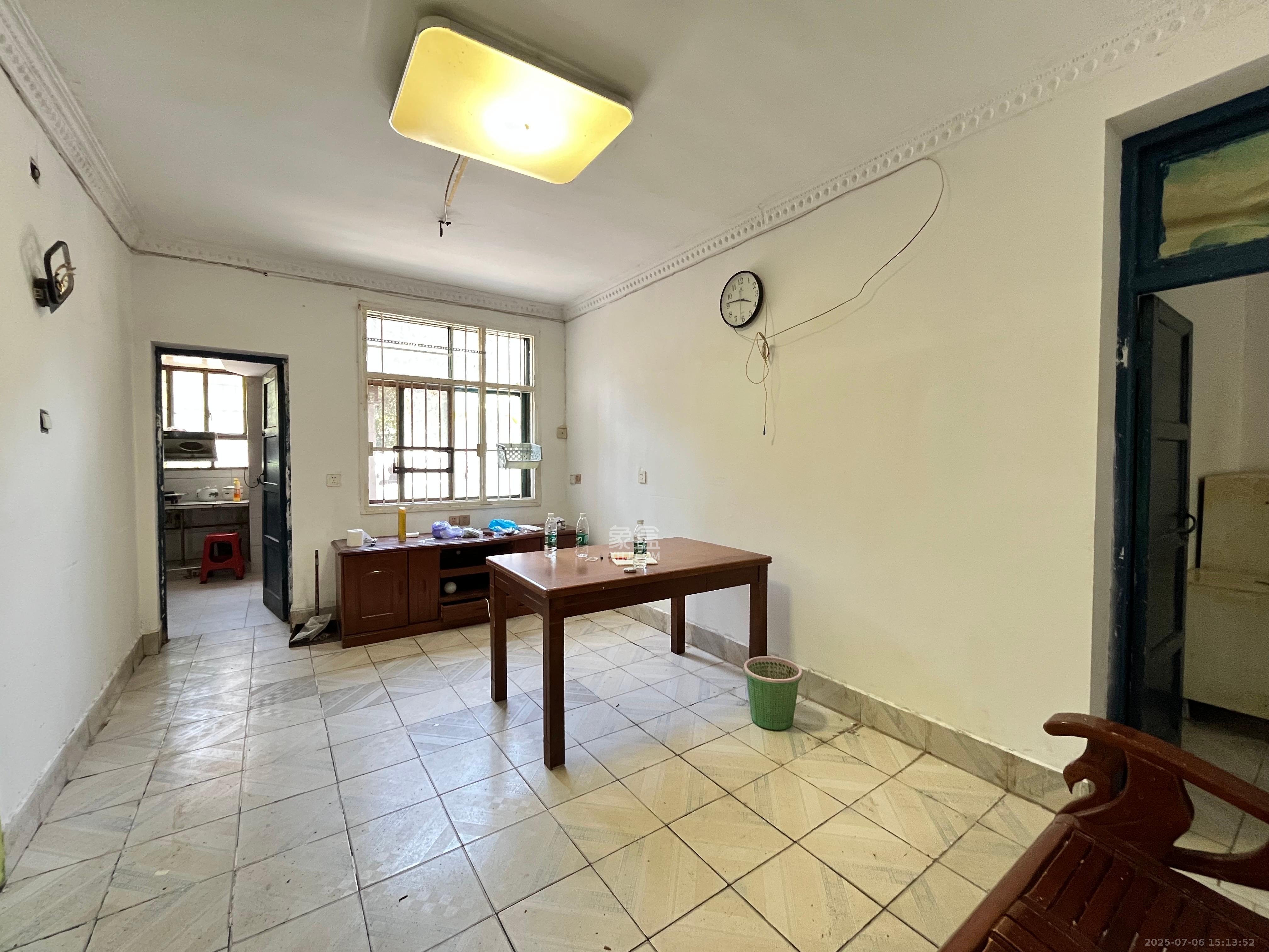 中建五局信和苑二区 2室1厅1卫 1200.0元/月 中建五局信和苑二区 2室1厅1卫 1200.0元/月室内图