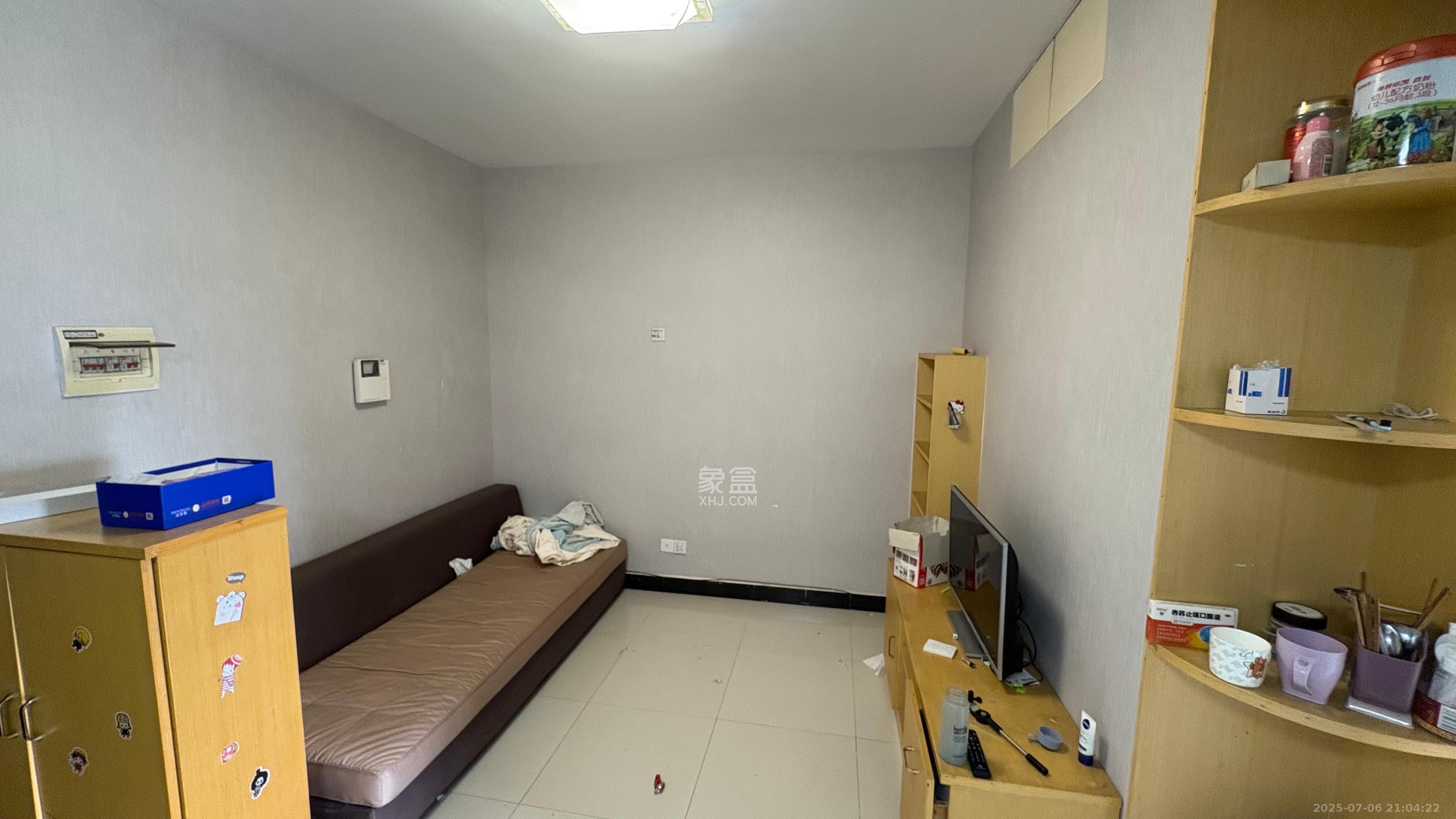 世景华庭  1室1厅1卫   1200.00元/月室内图1
