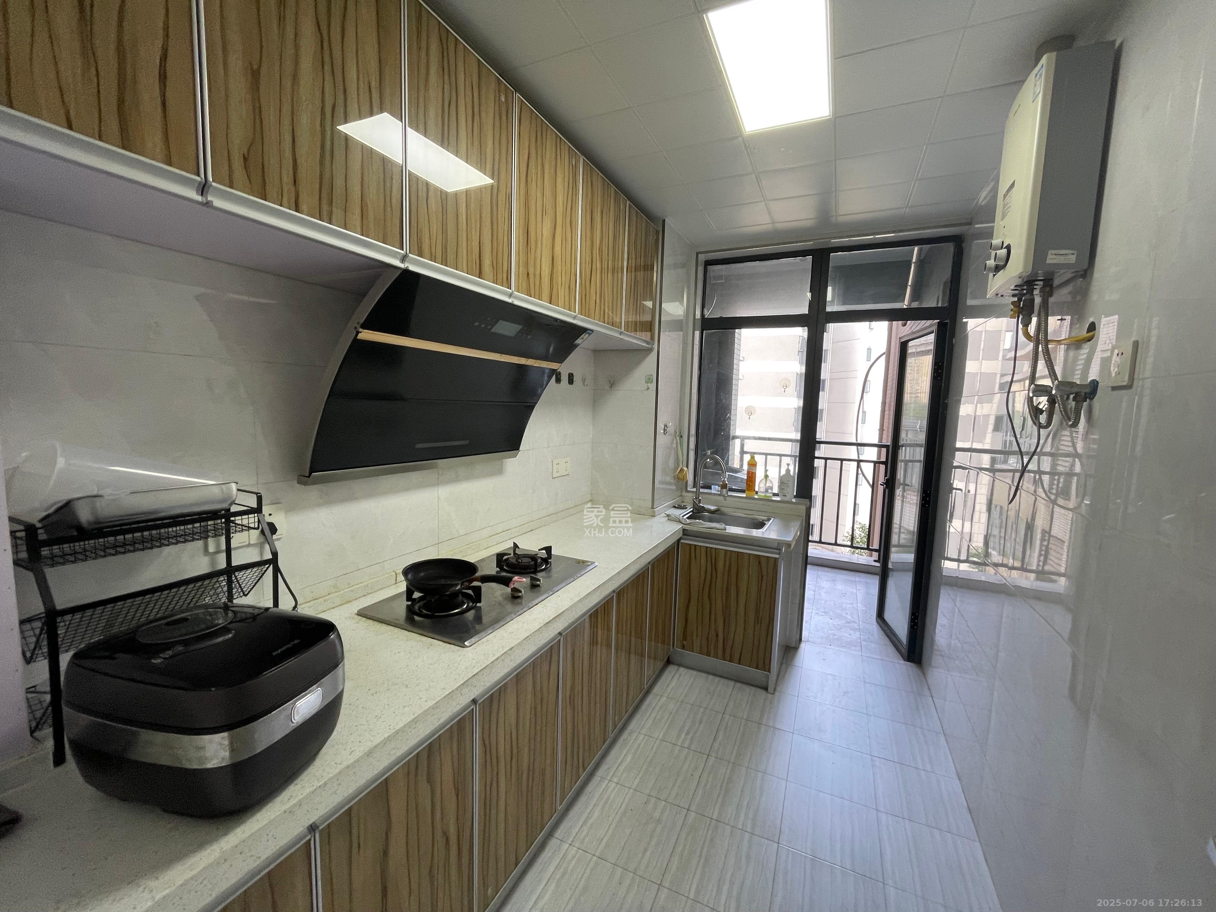 极目楚天  3室2厅2卫    2800.0元/月室内图