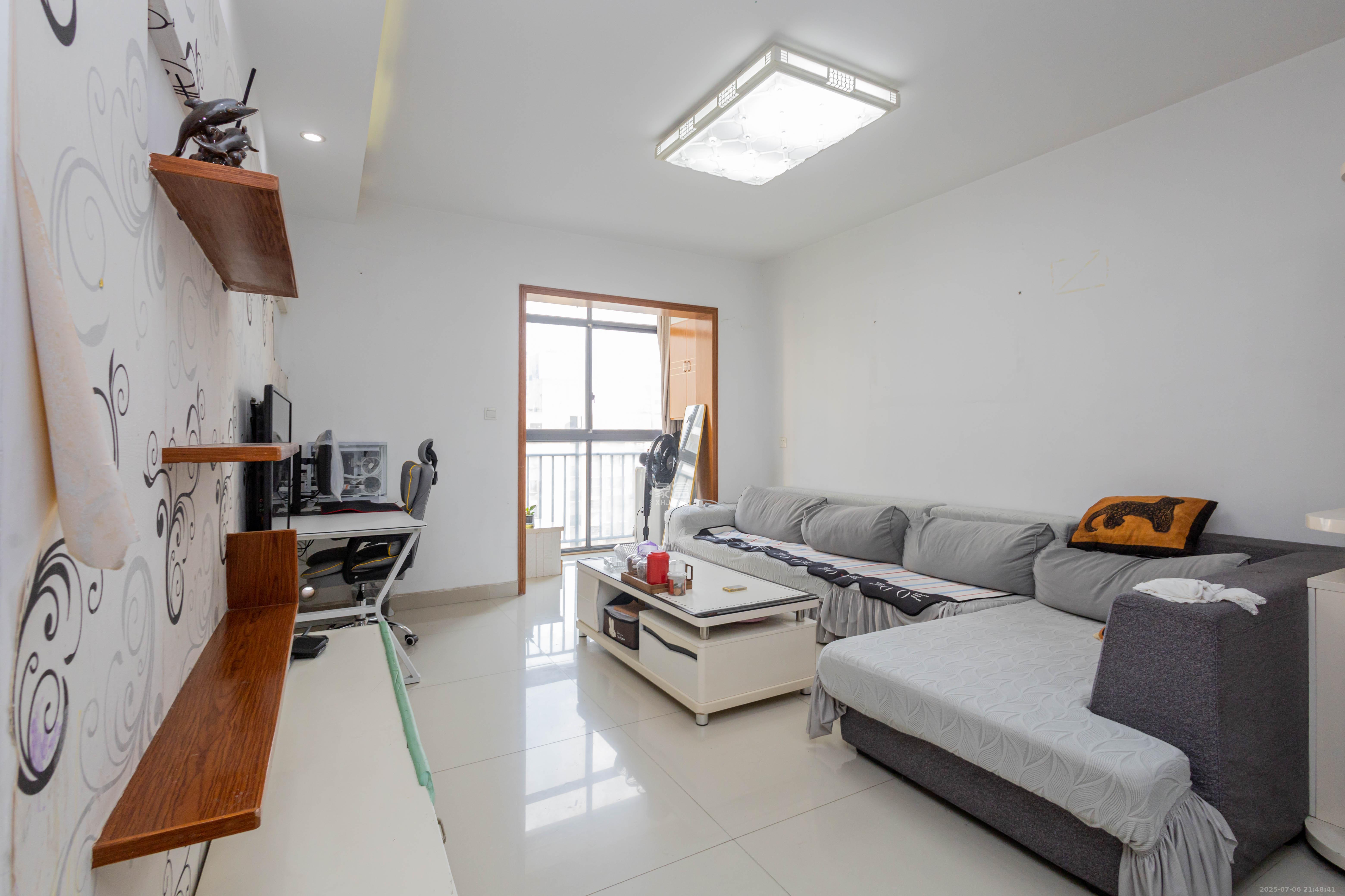 中国铁建国际城一期  2室2厅1卫    49.0万客厅