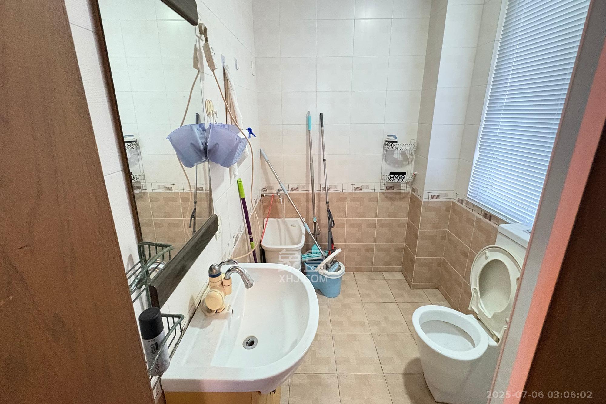 滨湖嘉园（湖滨小区）  4室2厅1卫    108.0万卫生间