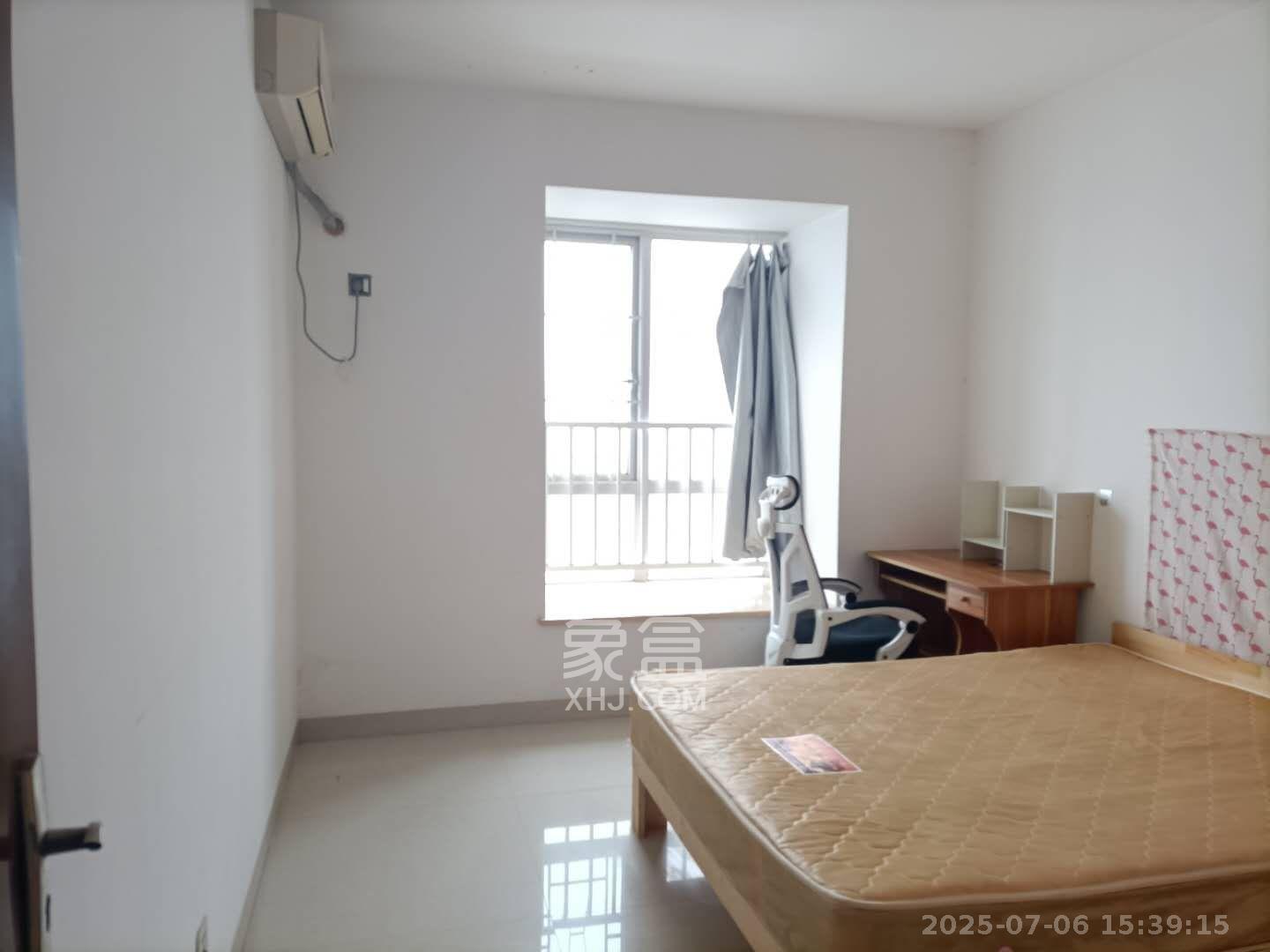 恒广国际景园一二区  1室2厅1卫    1800.0元/月 恒广国际景园一二区  1室2厅1卫    1800.0元/月室内图