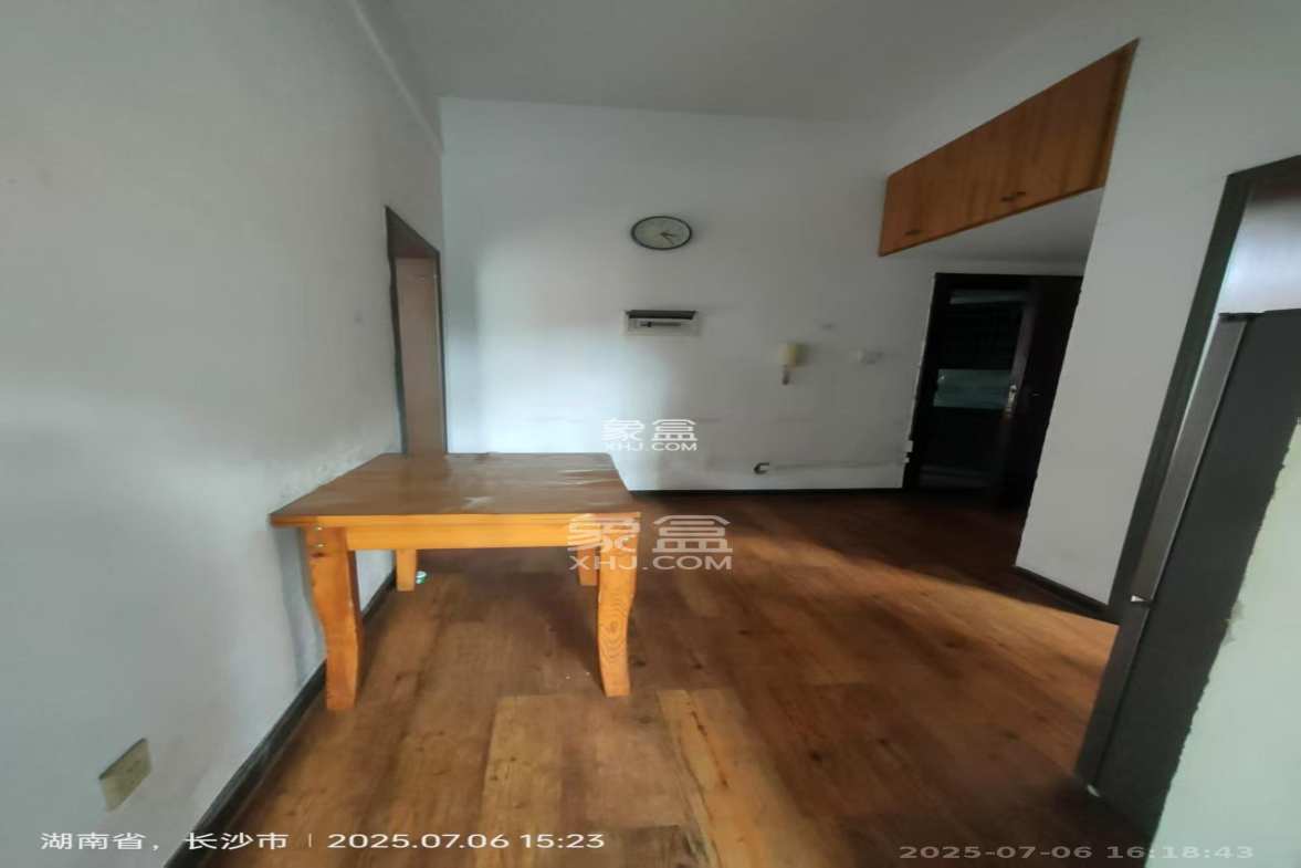 天城湖光山色  2室1厅1卫    1500.0元/月 天城湖光山色  2室1厅1卫    1500.0元/月室内图