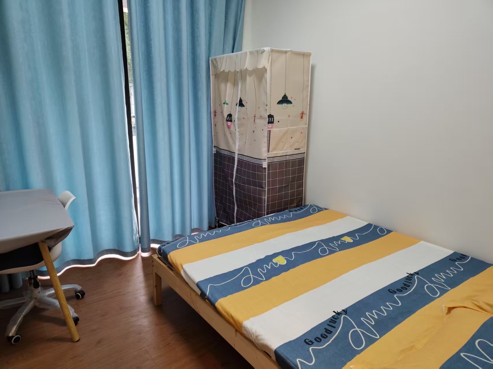 碧桂园酃湖世家 3室2厅2卫 2200.0元/月 碧桂园酃湖世家 3室2厅2卫 2200.0元/月室内图