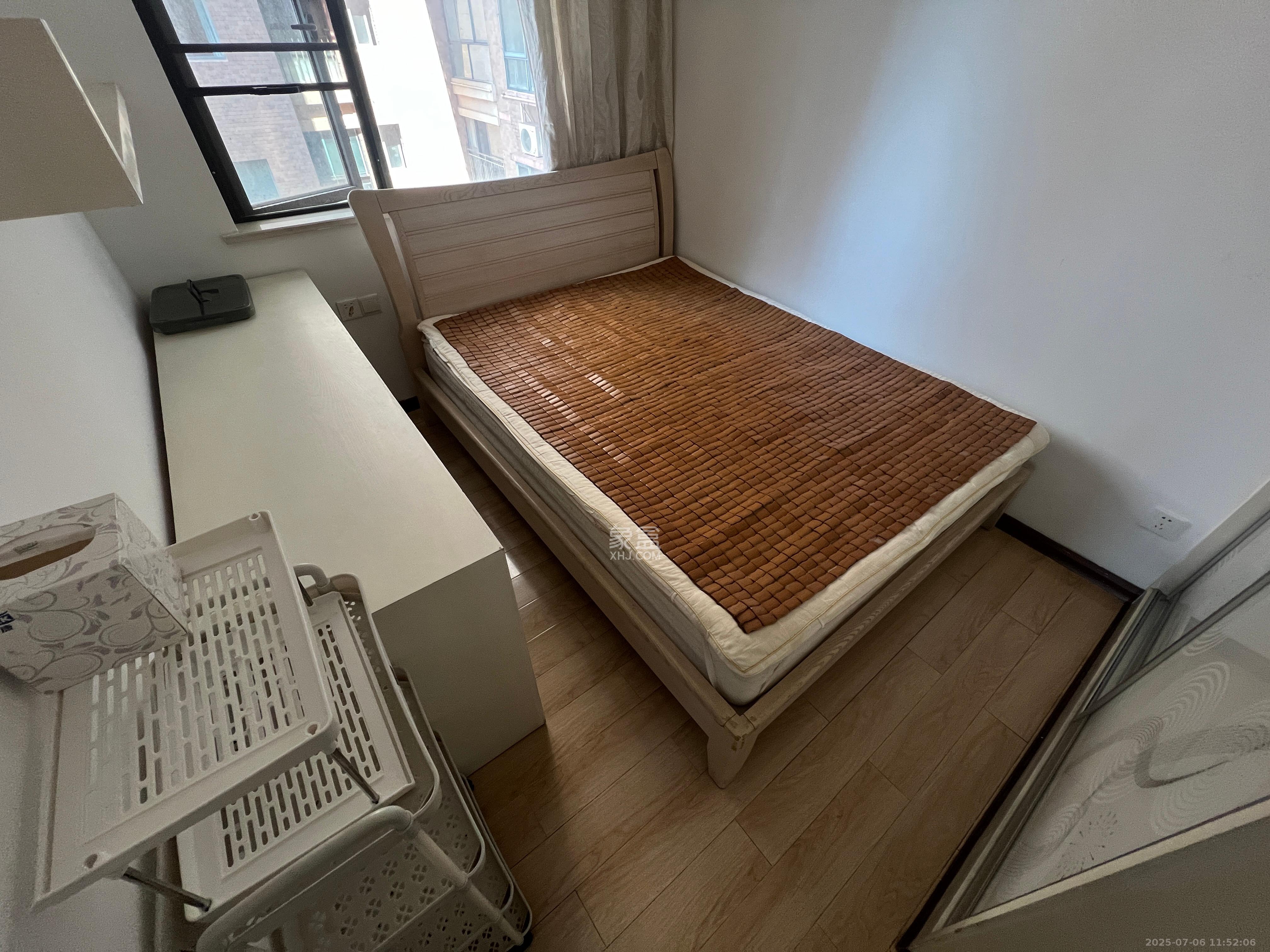 上海城小区  2室2厅1卫   2200.00元/月室内图