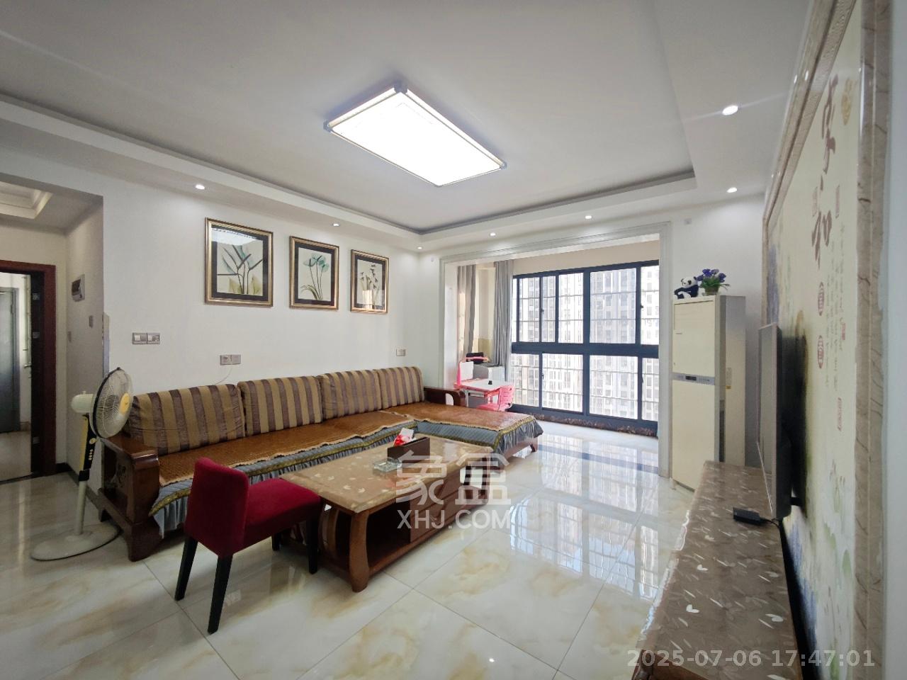 嘉顺苑 3室2厅2卫 2700.0元/月 嘉顺苑 3室2厅2卫 2700.0元/月室内图