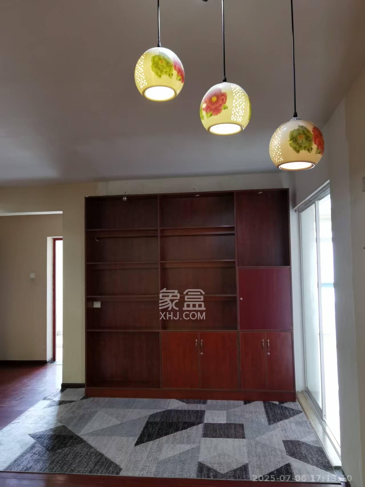 克拉美丽山庄（晟领国际）  4室2厅2卫   3200.00元/月室内图