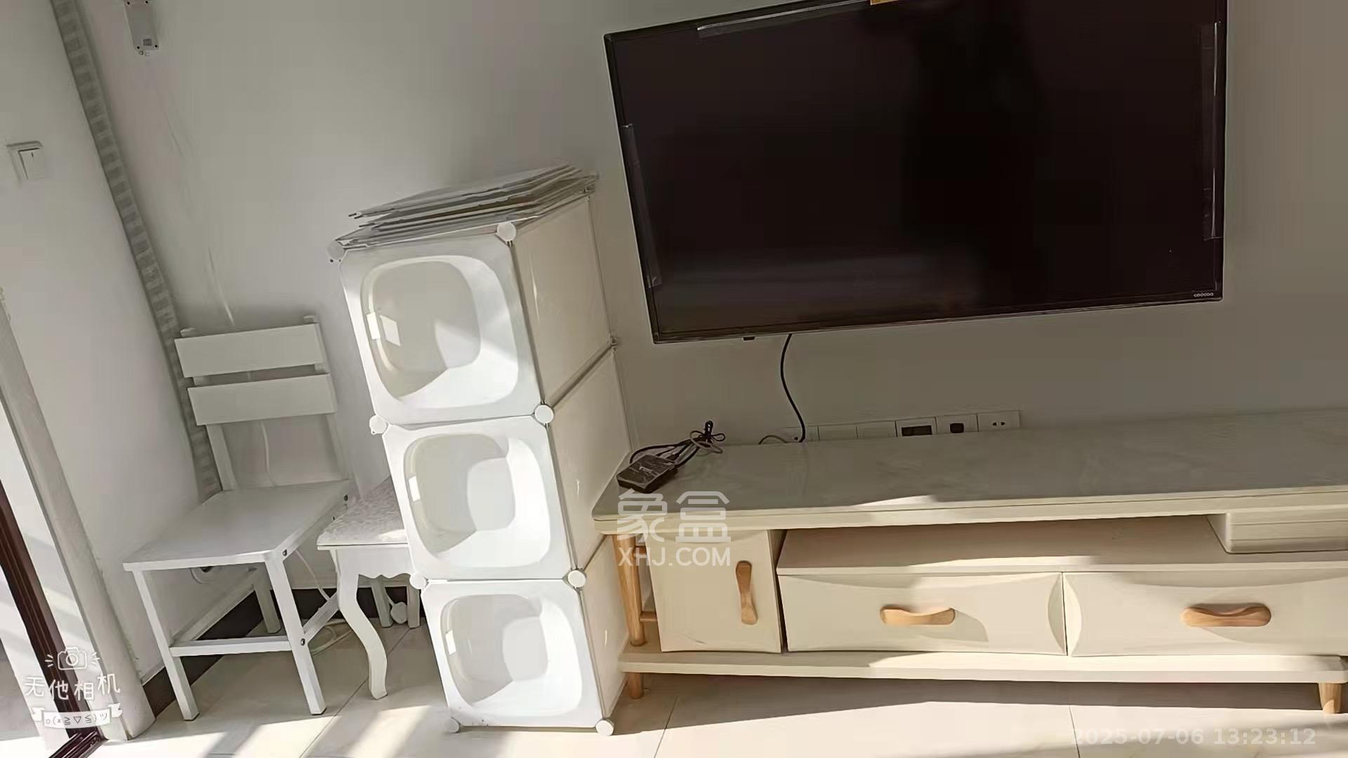 梅溪鑫苑名家  3室1厅1卫    2400.0元/月室内图