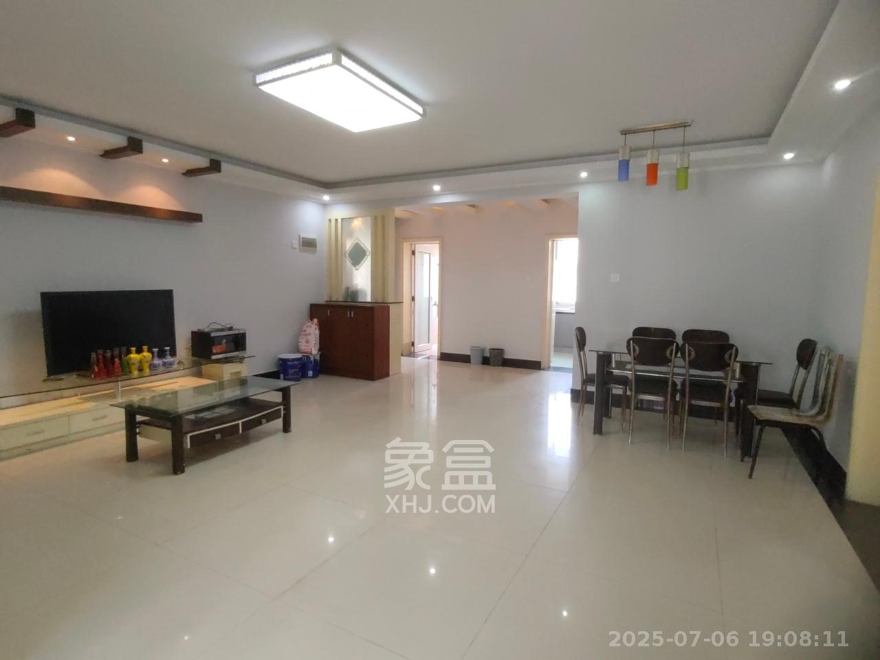 泰禹公馆 3室2厅1卫 2100.0元/月 泰禹公馆 3室2厅1卫 2100.0元/月室内图