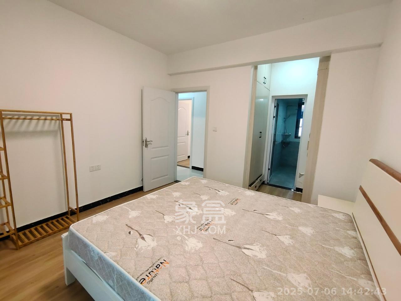 梅溪盛荟  3室2厅2卫   2900.00元/月室内图