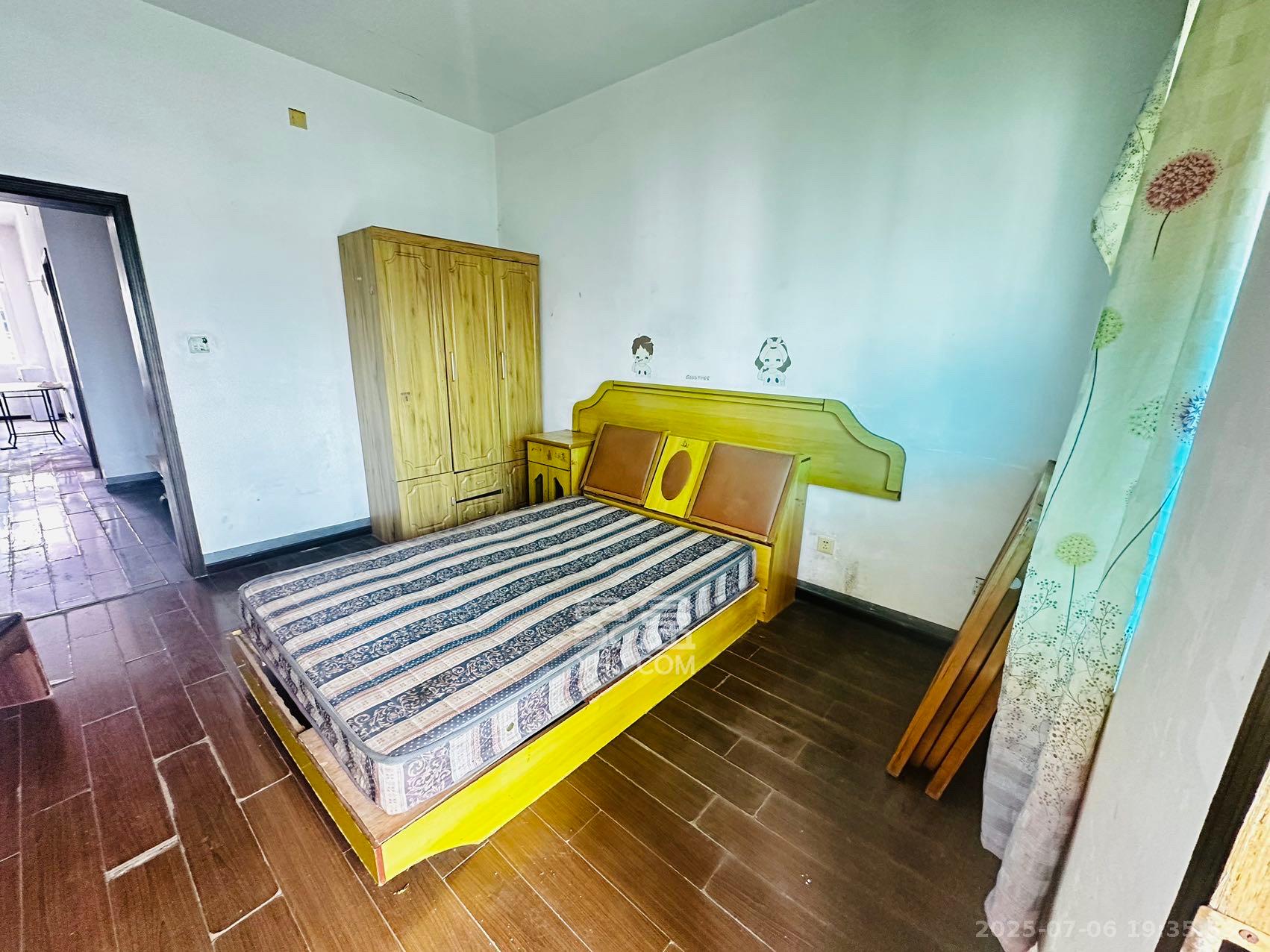 中南汽车世界 2室1厅1卫 900.0元/月 中南汽车世界 2室1厅1卫 900.0元/月室内图