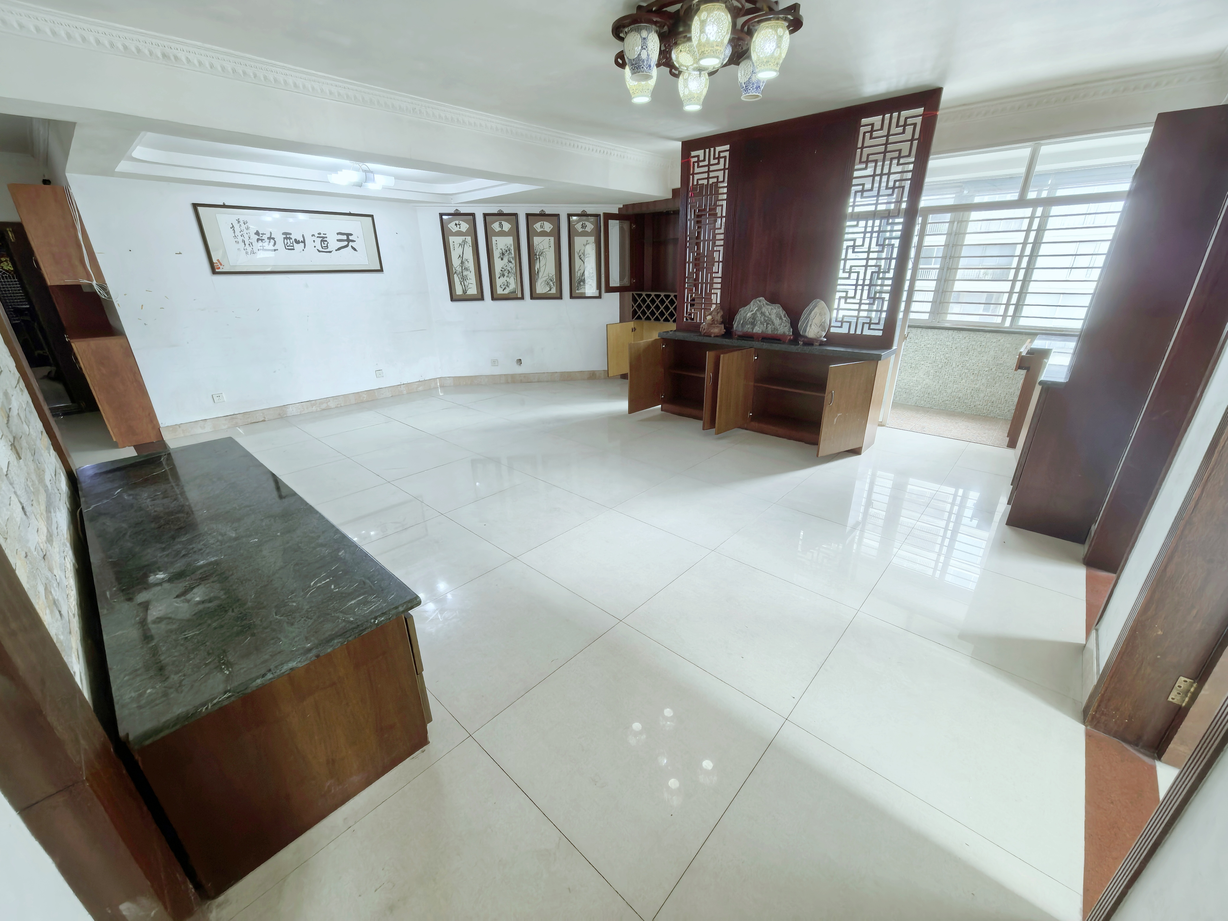 中盐大厦 3室2厅2卫 125.0万 中盐大厦 3室2厅2卫 125.0万室内图