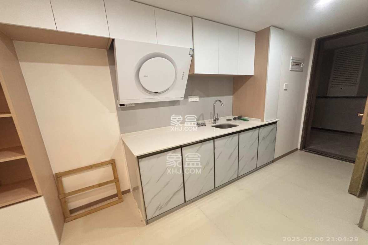 福晟翡翠湾 2室1厅1卫 2000.0元/月 福晟翡翠湾 2室1厅1卫 2000.0元/月室内图