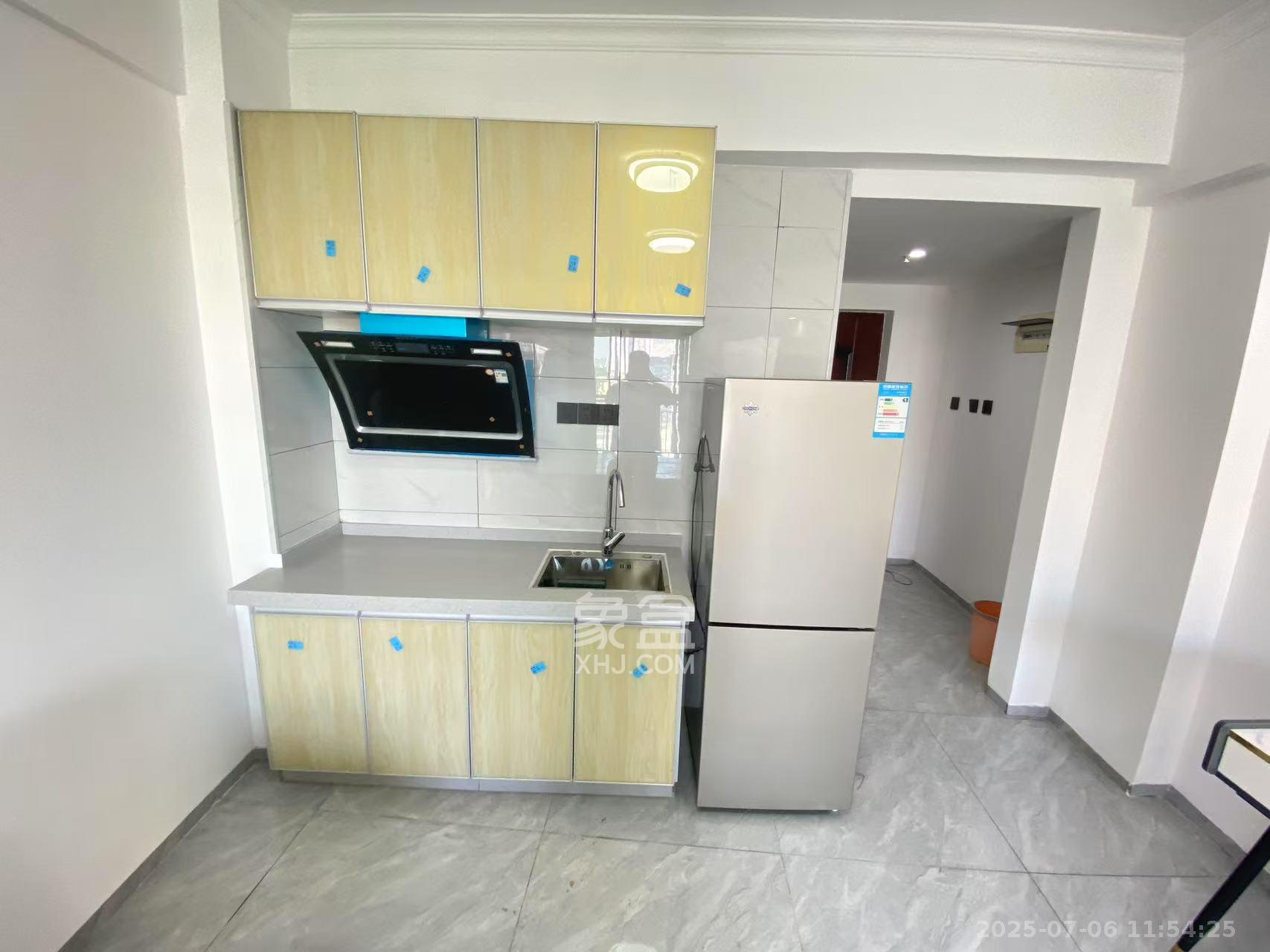 钱隆樽品(一、二、三期)  1室1厅1卫    1500.0元/月室内图