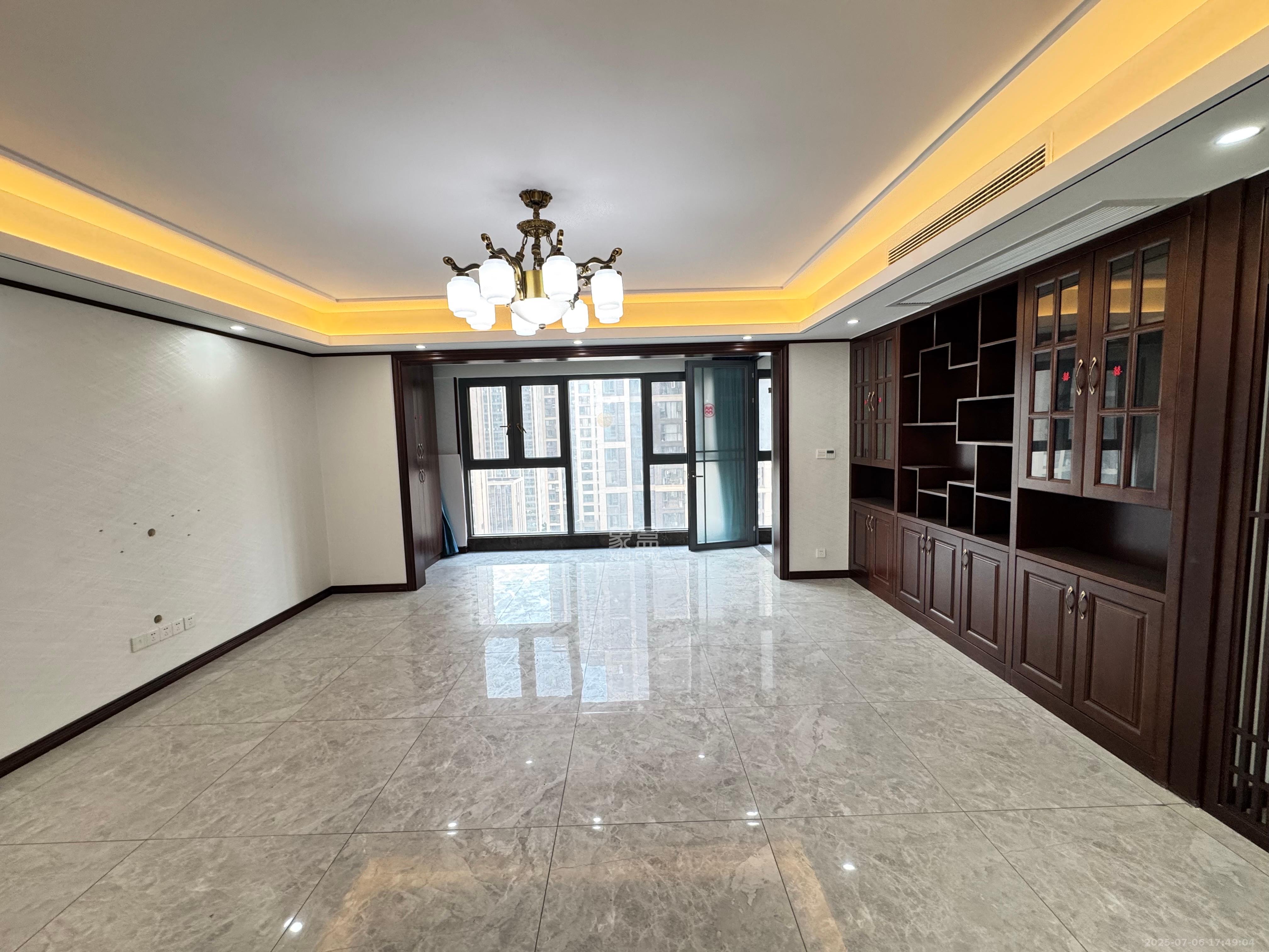建发中央公园（建发美地）  3室2厅1卫   4200.00元/月室内图