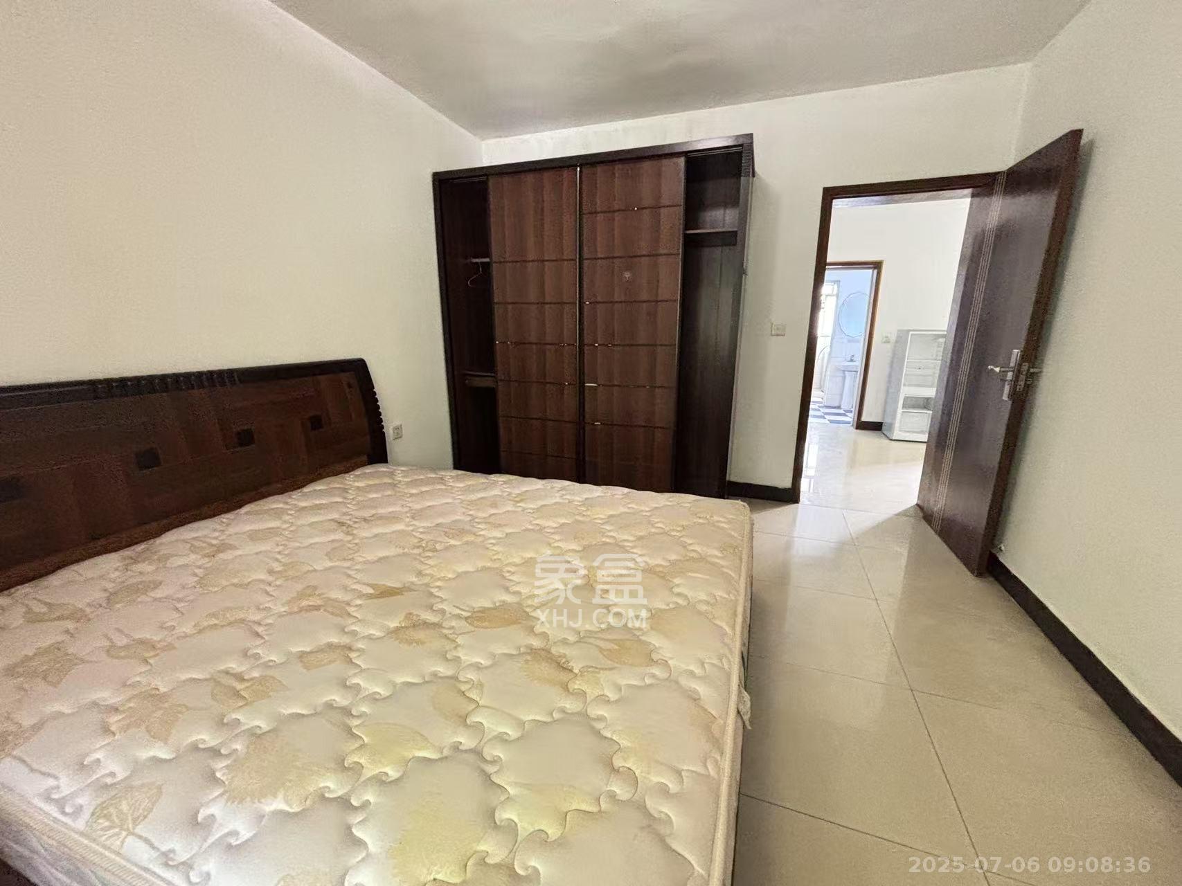 桂花路铁建宿舍  2室1厅1卫    1500.0元/月 桂花路铁建宿舍  2室1厅1卫    1500.0元/月室内图