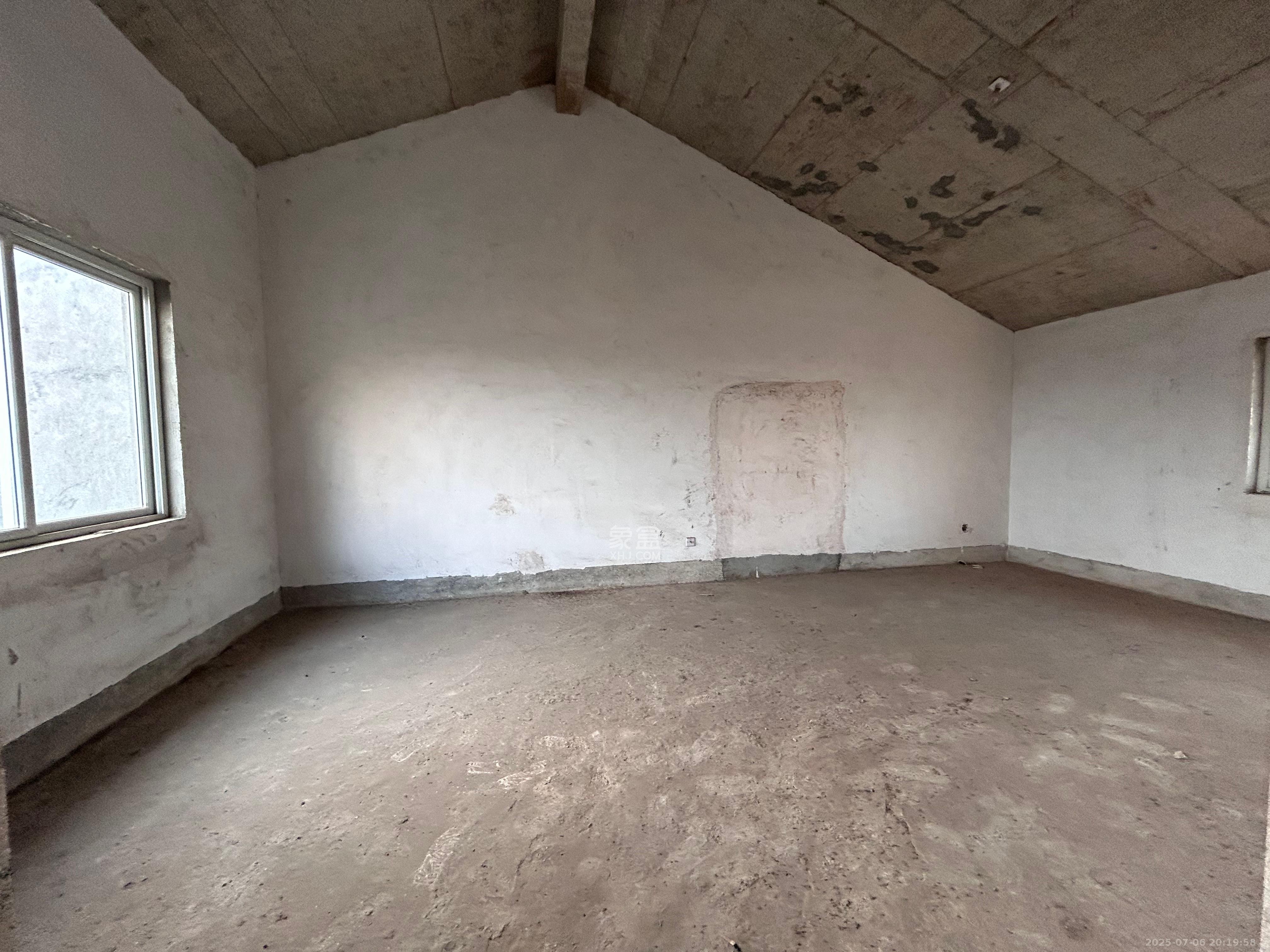 金鹰机电大市场 4室2厅2卫 1500.0元/月 金鹰机电大市场 4室2厅2卫 1500.0元/月室内图