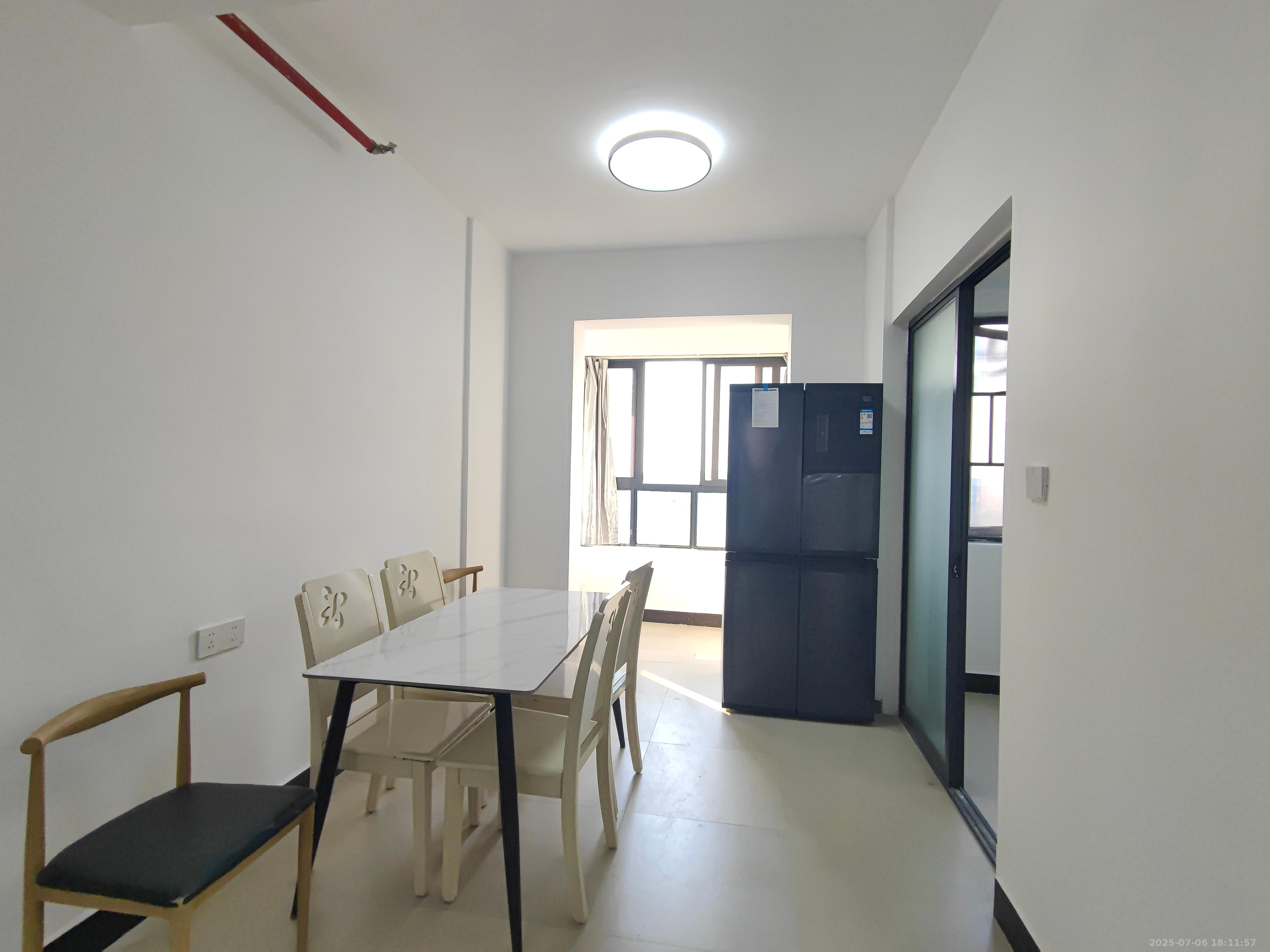 中建梅溪湖中心  4室2厅2卫   4300.00元/月室内图