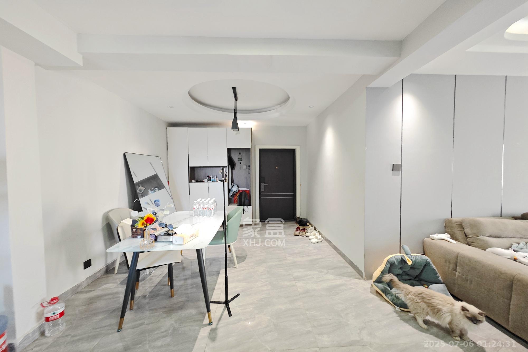 锦绣世纪 2室2厅1卫 108.5万 锦绣世纪 2室2厅1卫 108.5万客厅