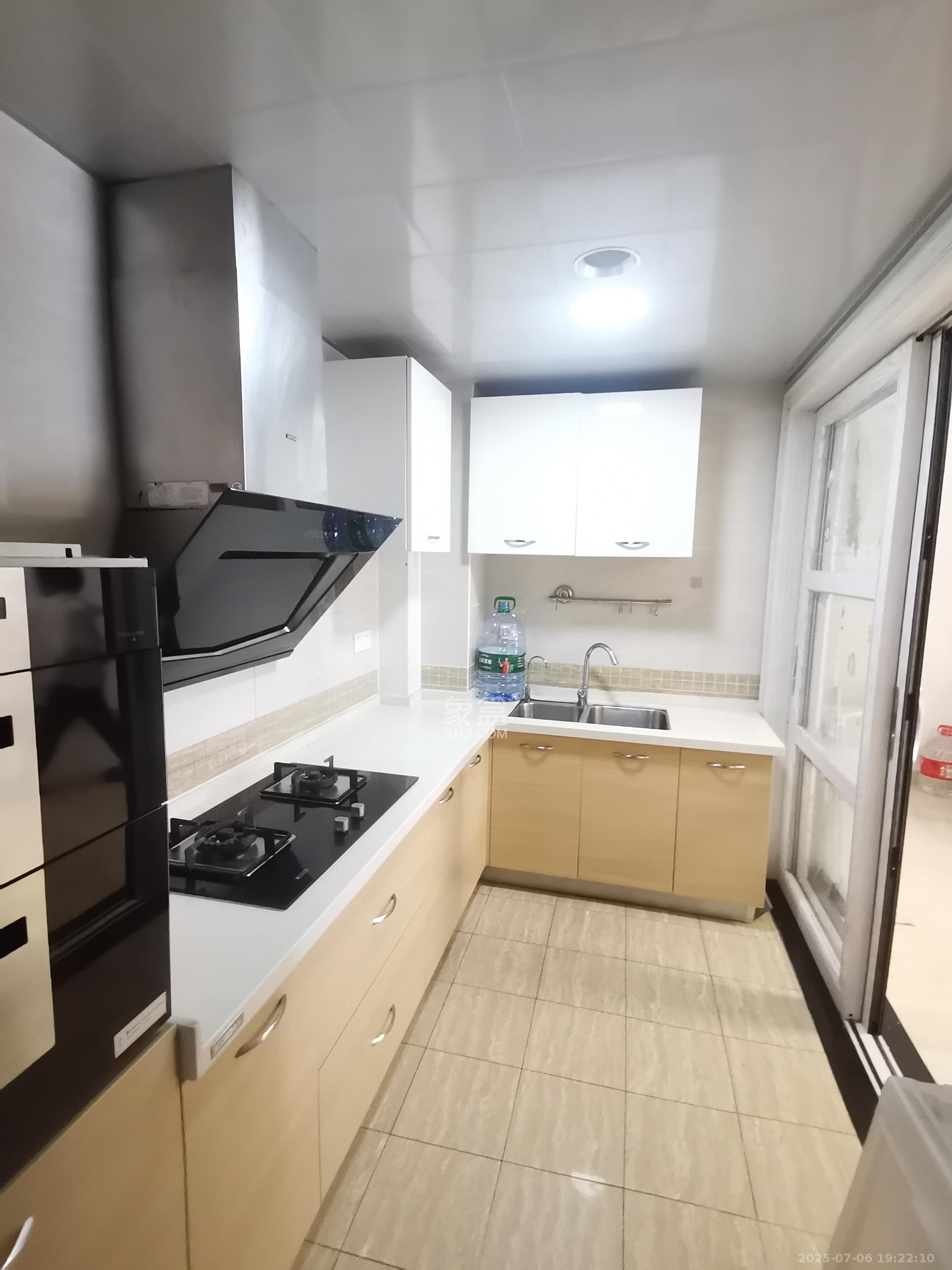 君悦紫园 2室2厅1卫 3500.0元/月 君悦紫园 2室2厅1卫 3500.0元/月室内图