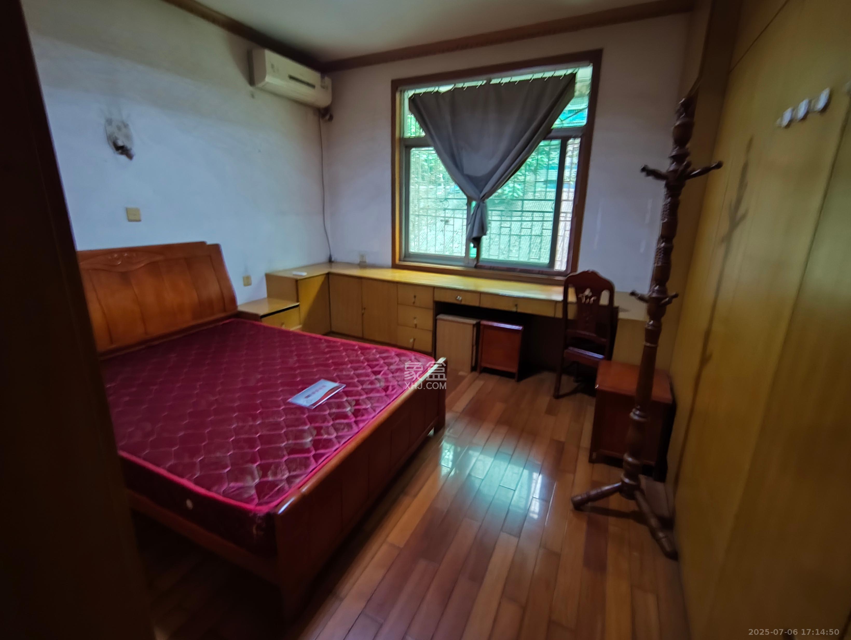 东瓜山二村  2室2厅1卫    1500.0元/月室内图