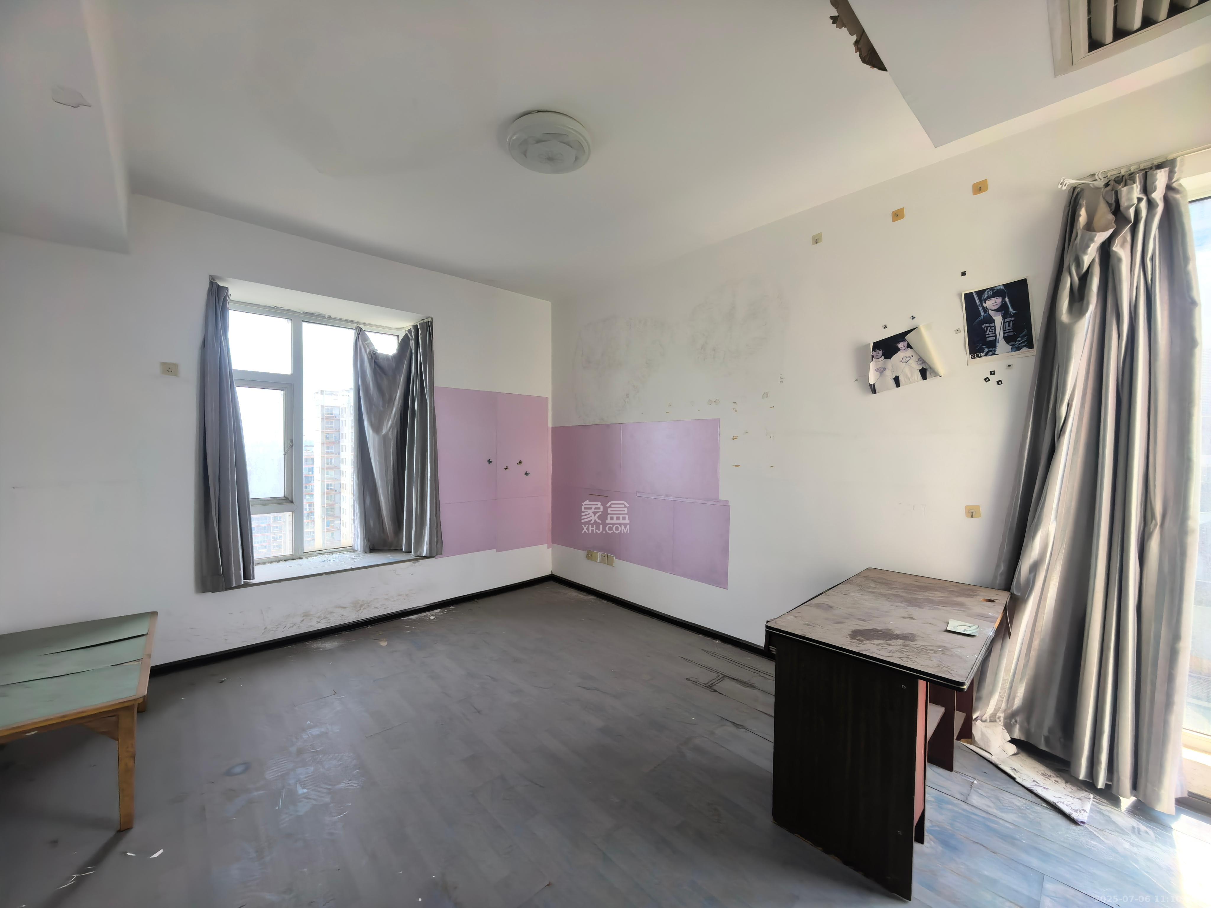 长沙市国土局宿舍（泰来居）  4室2厅2卫    4500.0元/月室内图