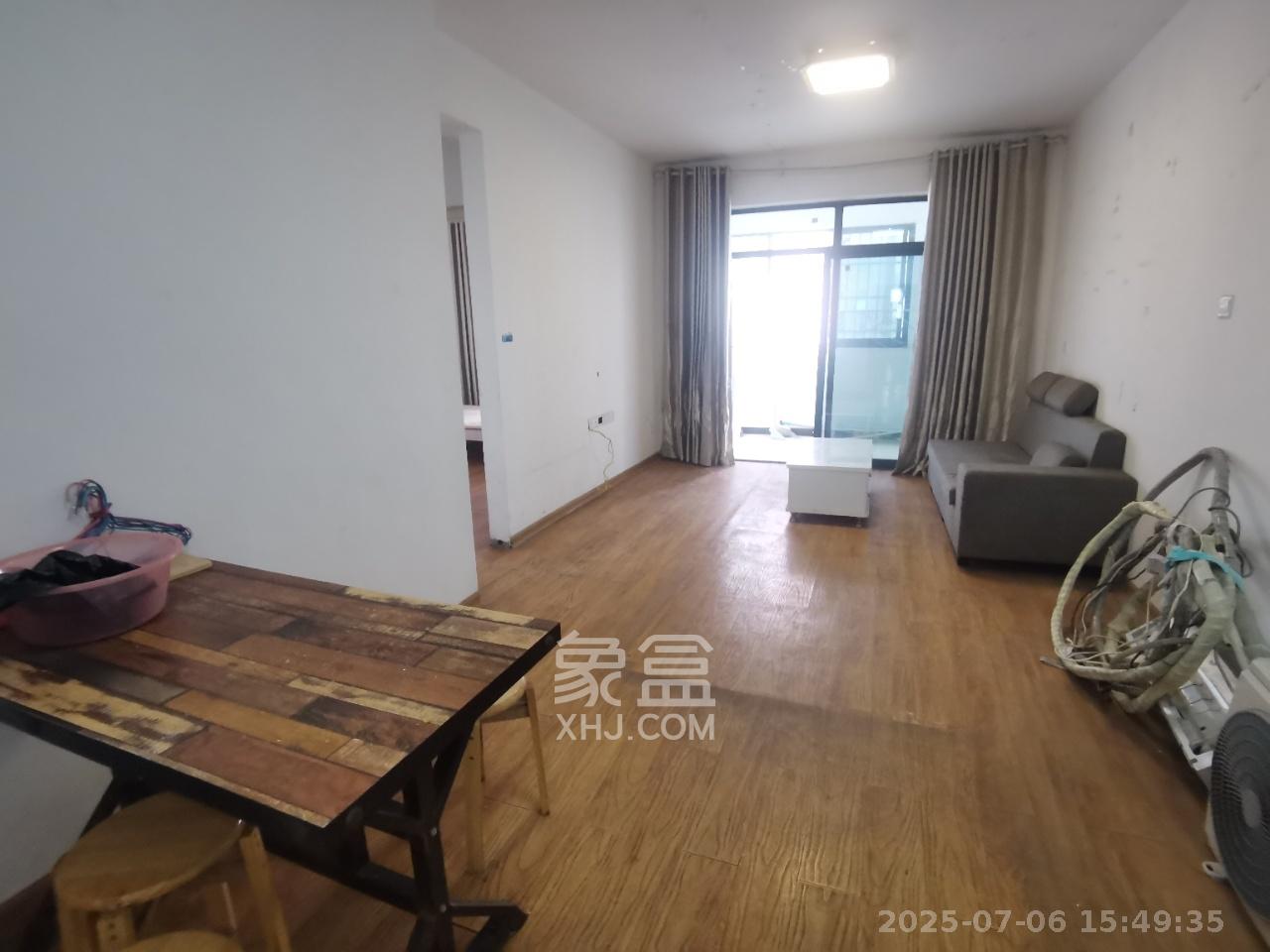 华侨假日中心（晟华苑）  2室2厅1卫    1800.0元/月