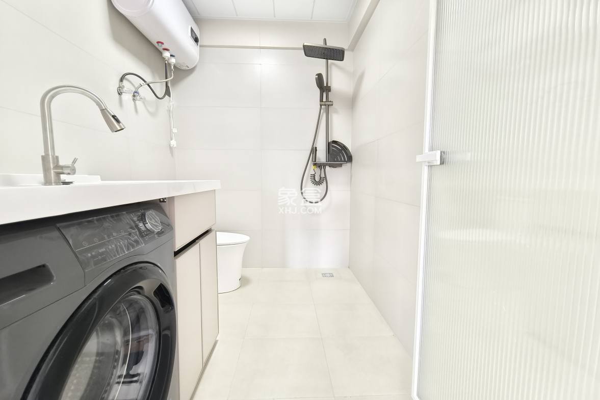 东方曼哈顿 2室1厅1卫 2000.0元/月 东方曼哈顿 2室1厅1卫 2000.0元/月室内图