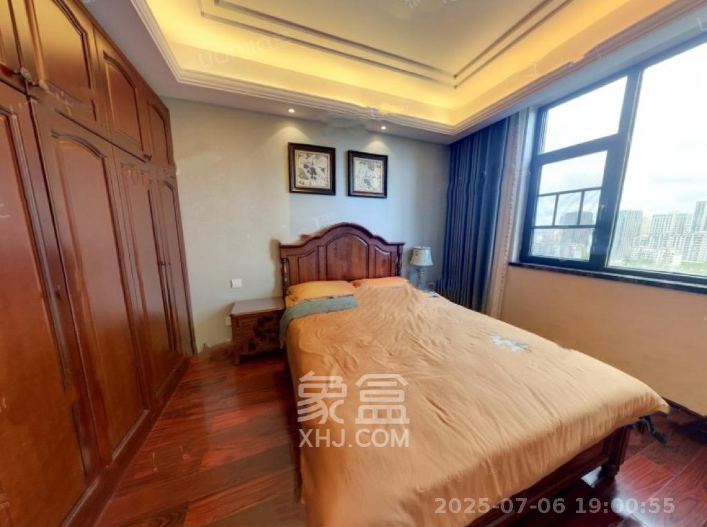 运达中央广场一、二期 3室2厅2卫 10000.0元/月 运达中央广场一、二期 3室2厅2卫 10000.0元/月室内图