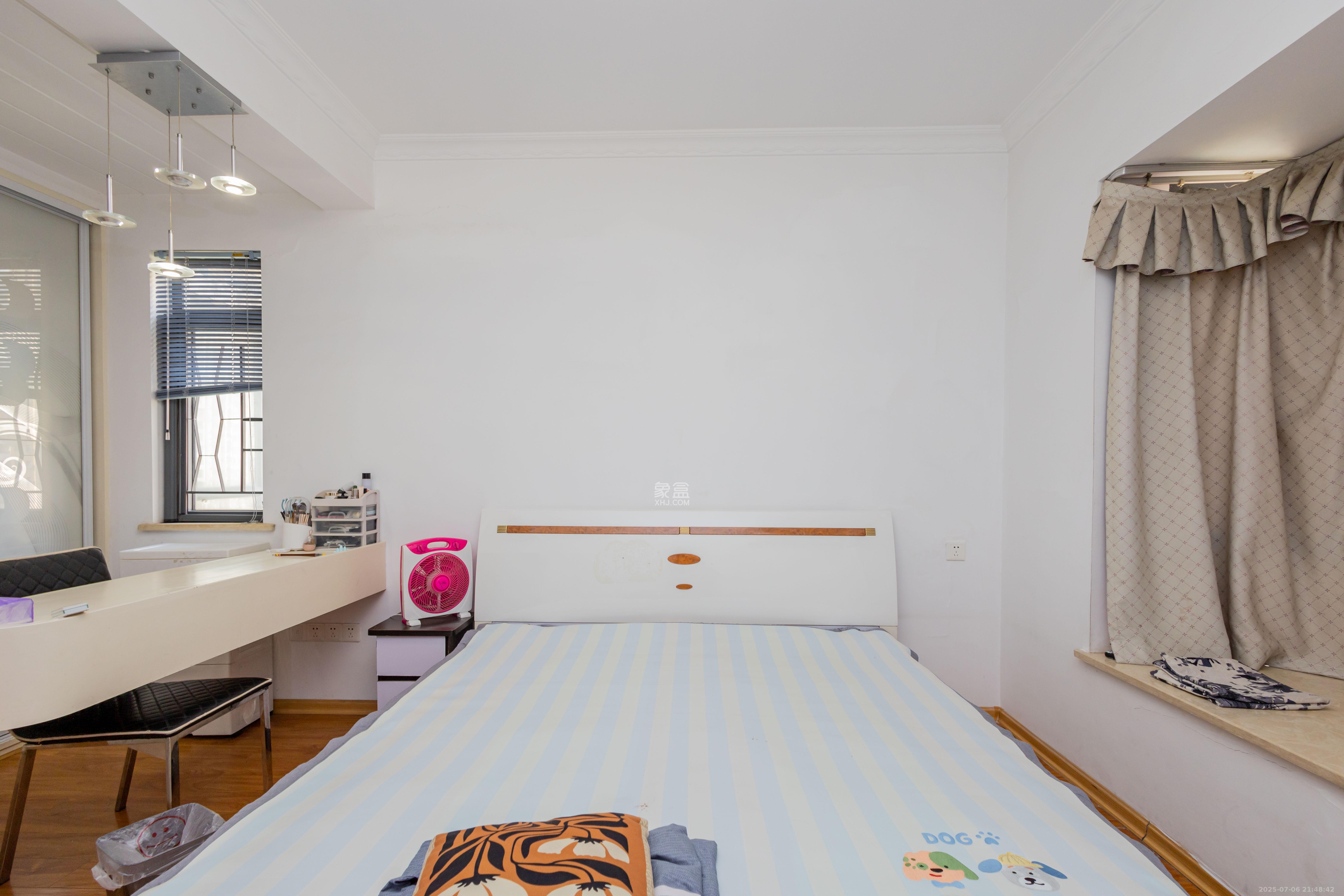 中国铁建国际城一期  2室2厅1卫    49.0万卧室