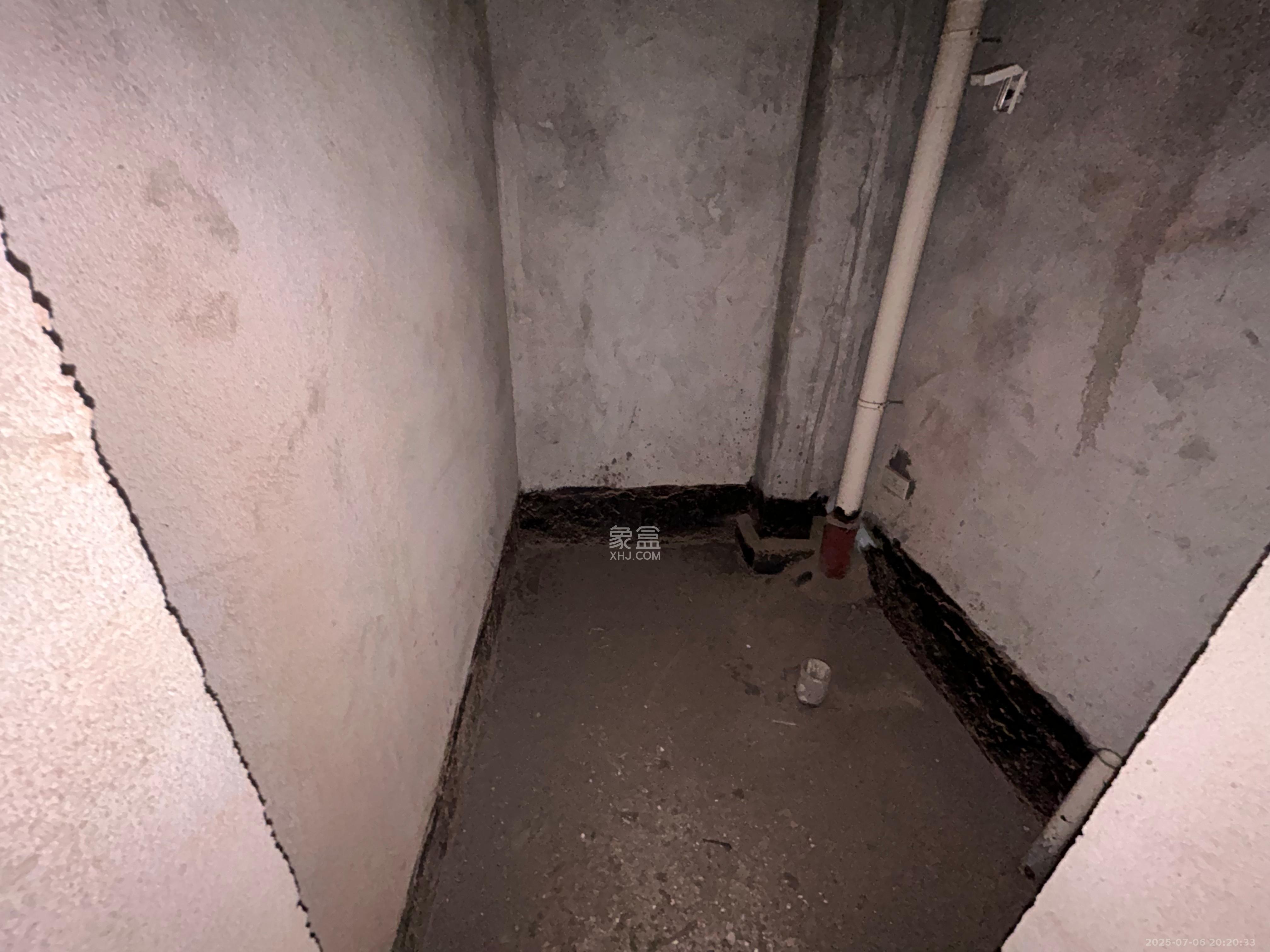 金鹰机电大市场 4室2厅2卫 1500.0元/月 金鹰机电大市场 4室2厅2卫 1500.0元/月室内图