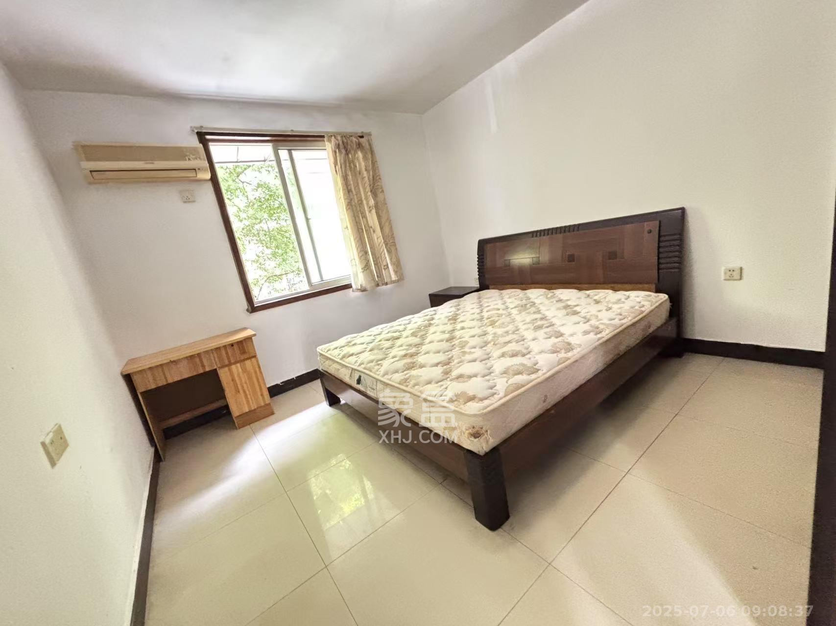 桂花路铁建宿舍  2室1厅1卫    1500.0元/月 桂花路铁建宿舍  2室1厅1卫    1500.0元/月室内图