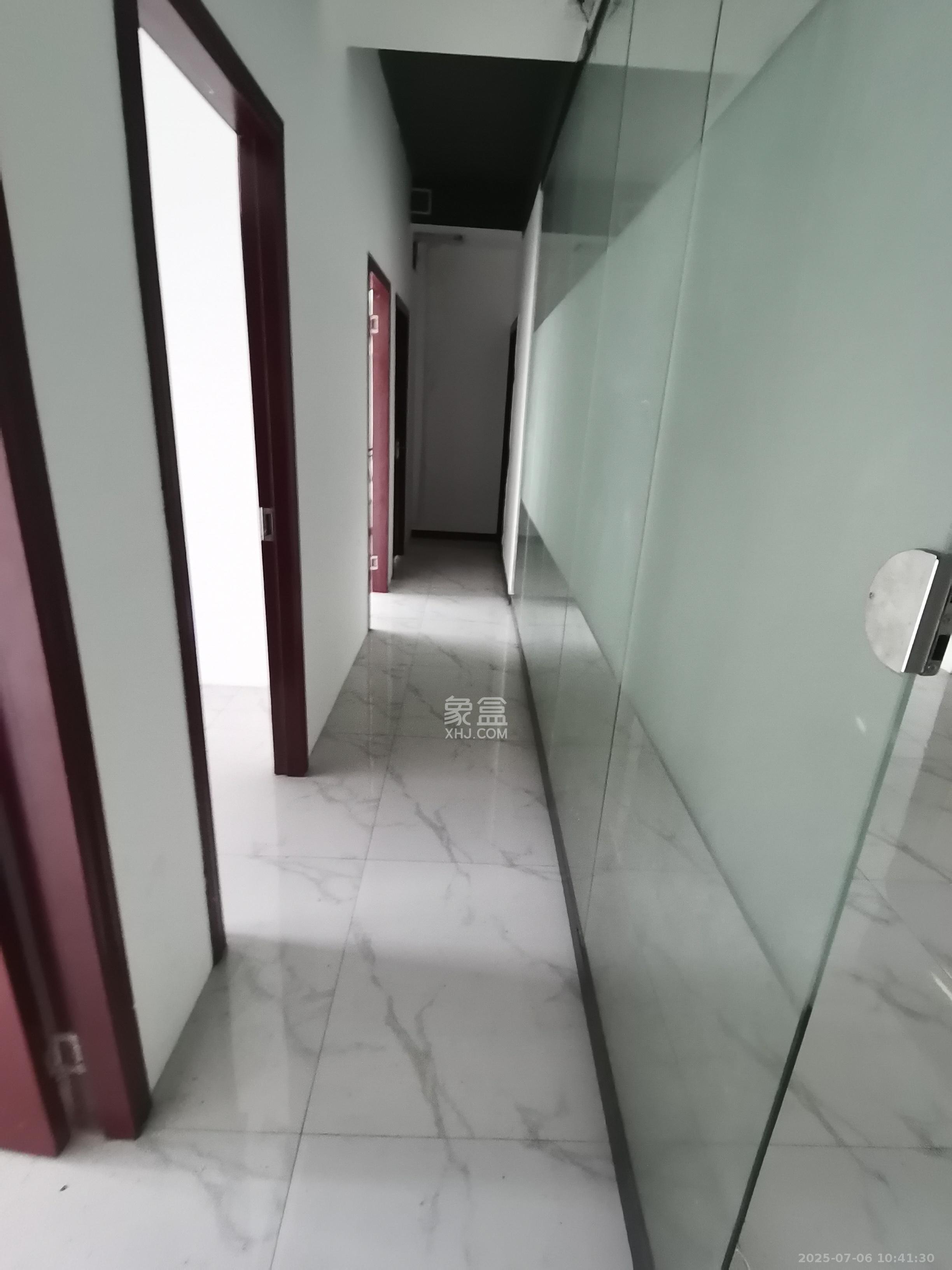 融科东南海  2室1厅1卫   2000.00元/月室内图