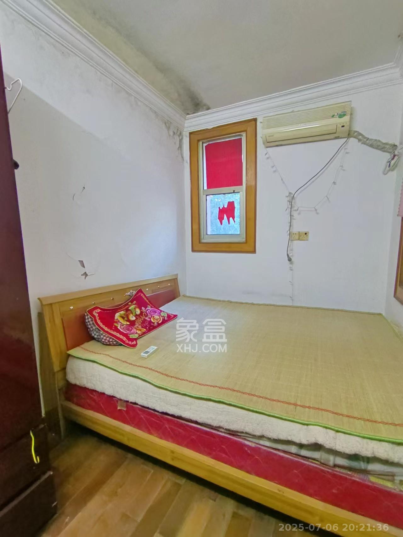 燕山街社区  3室1厅1卫   2200.00元/月室内图