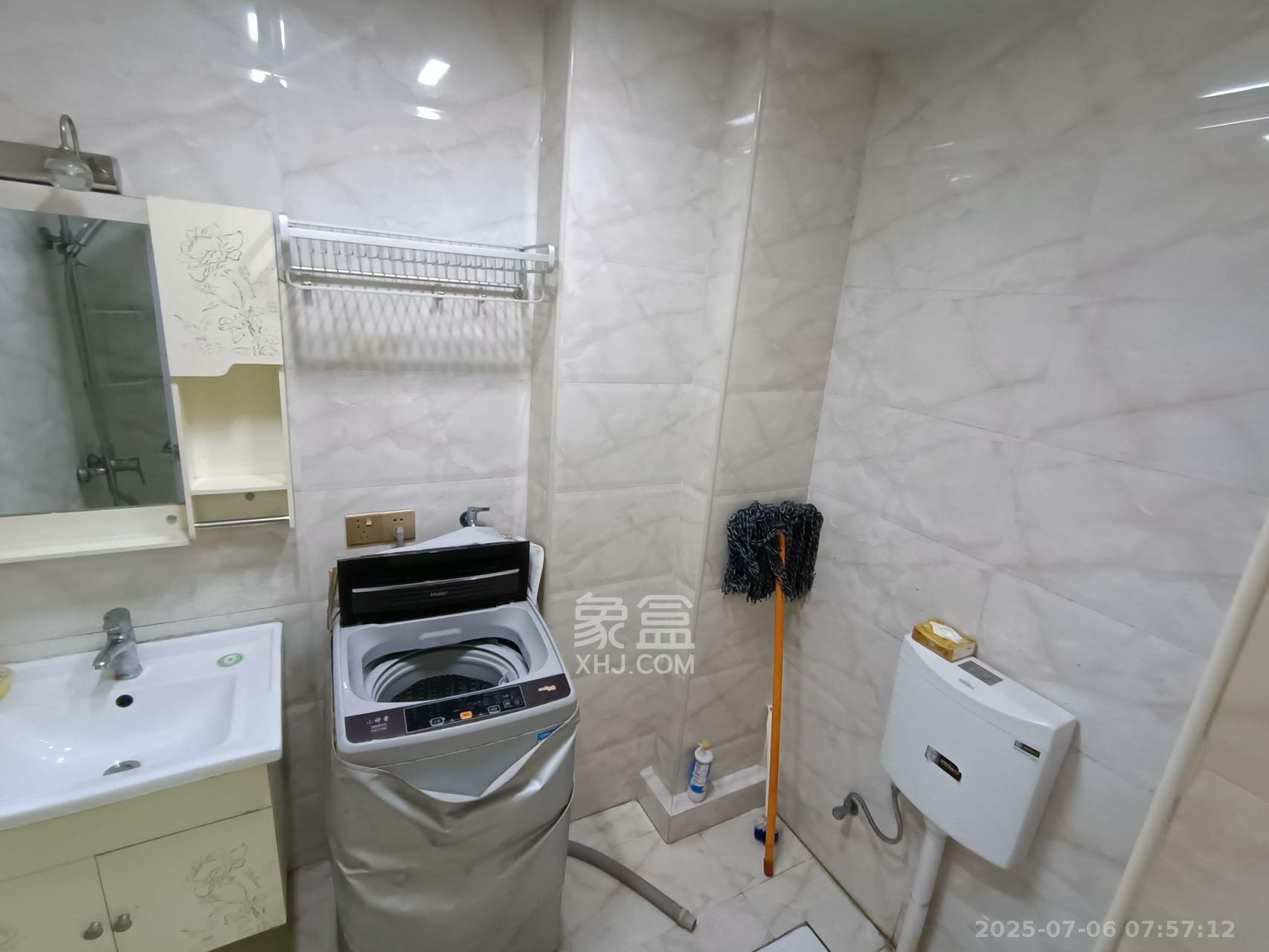 保利麓谷林语I区 1室1厅1卫 1250.0元/月 保利麓谷林语I区 1室1厅1卫 1250.0元/月室内图