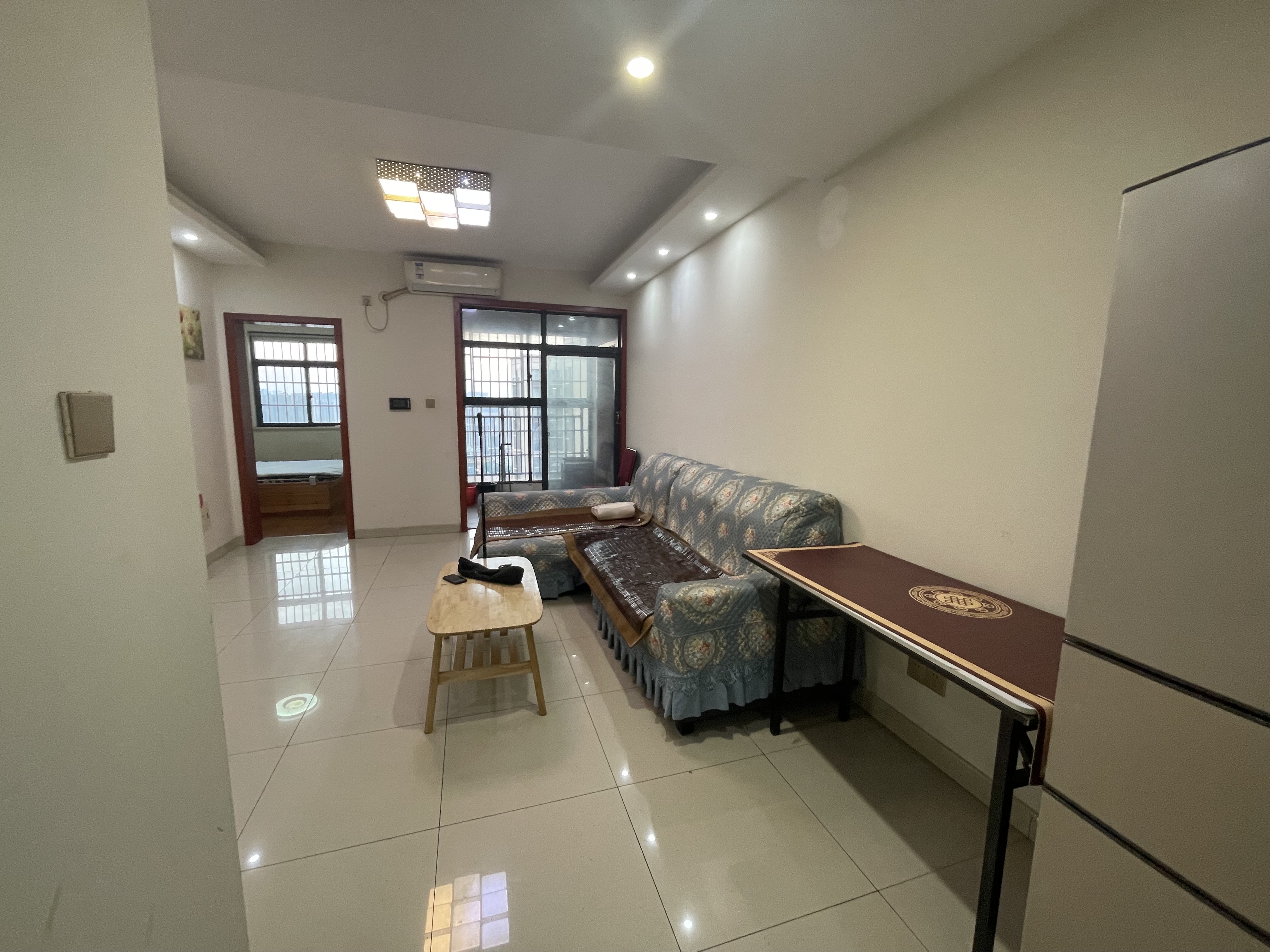 景塘家园  1室2厅1卫   2500.00元/月户型图
