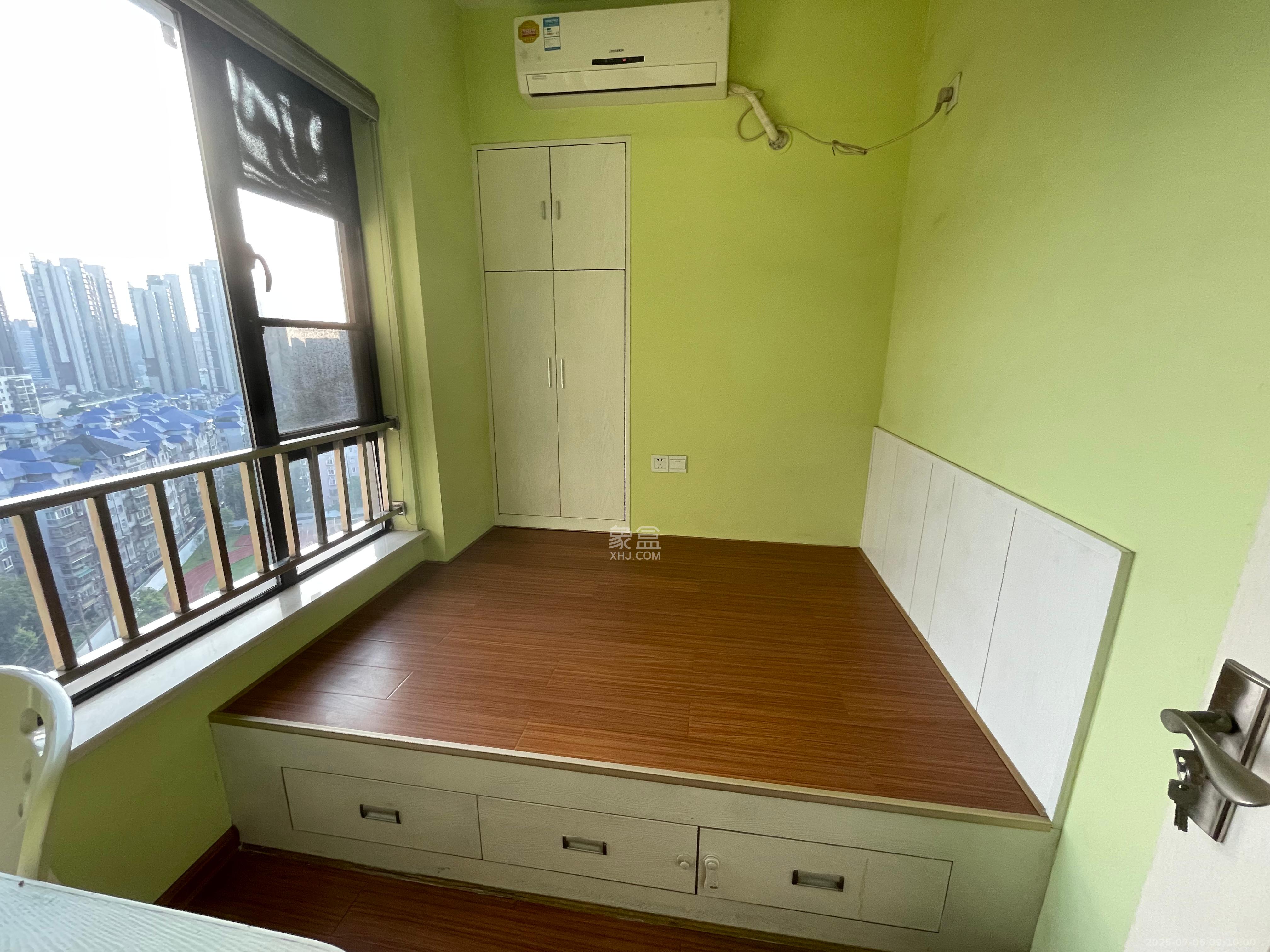 万象美域  4室2厅1卫   2000.00元/月室内图