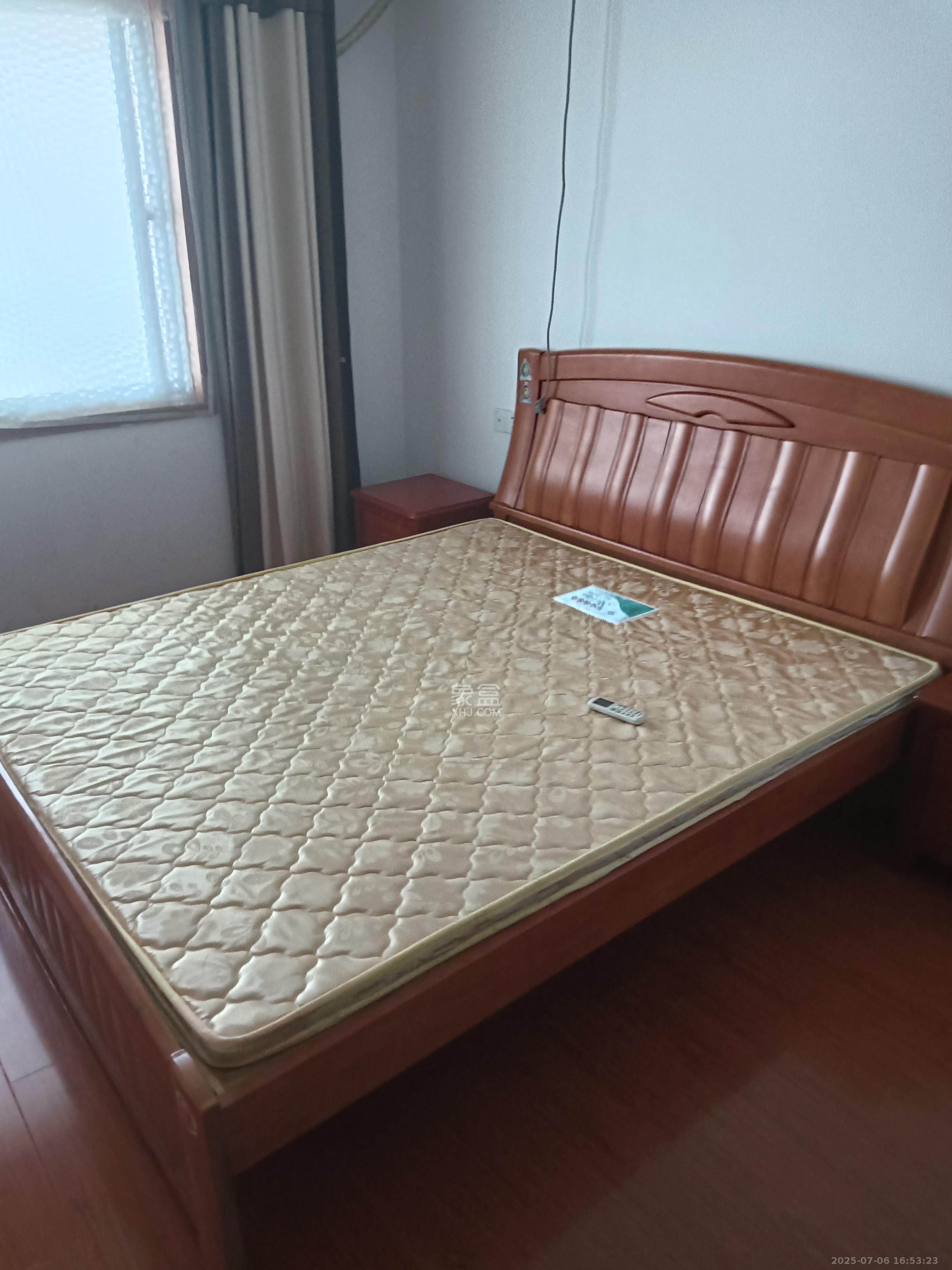 月湖兰庭  1室1厅1卫    1000.0元/月室内图