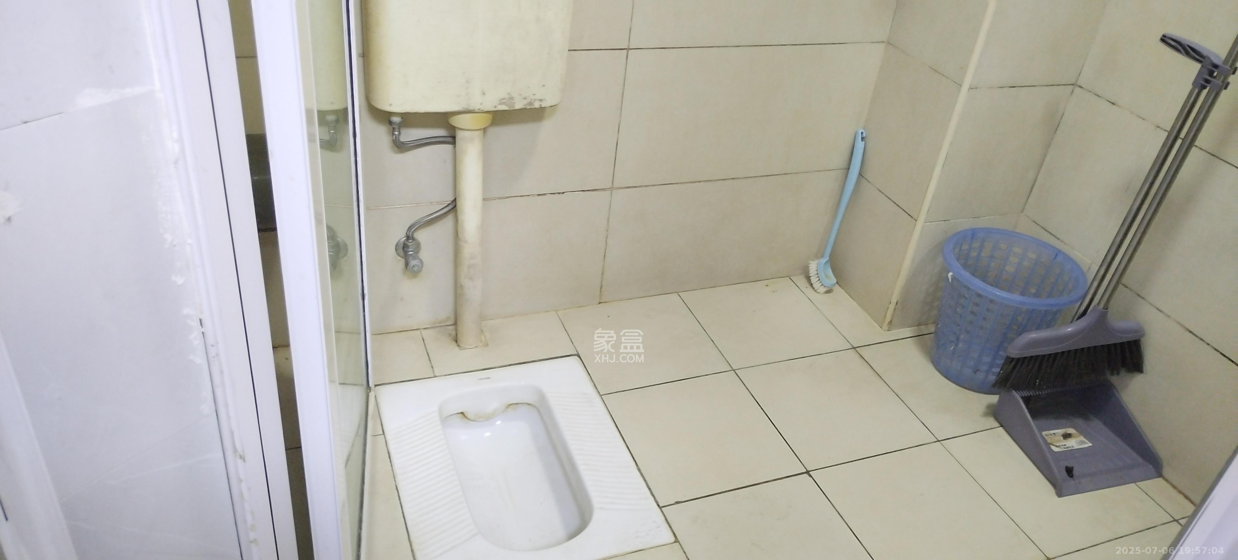 恒盛世家  4室2厅2卫    3000.0元/月室内图